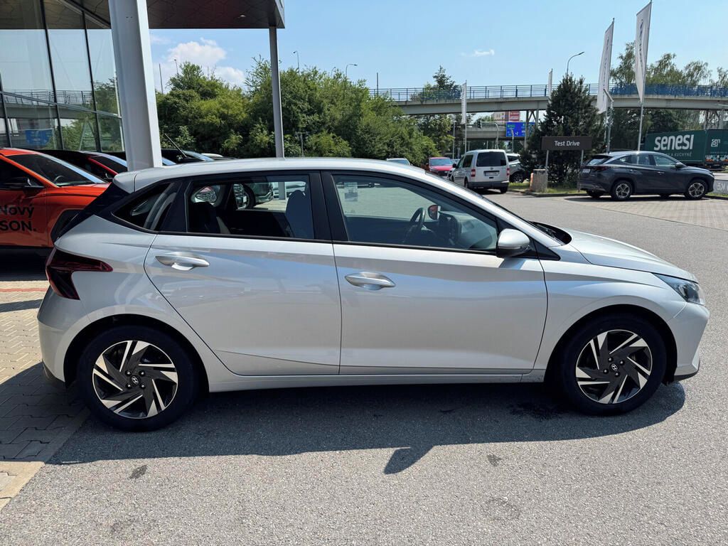 Hyundai i20, Comfort 1.2 MPI 61 kW - fotka 6