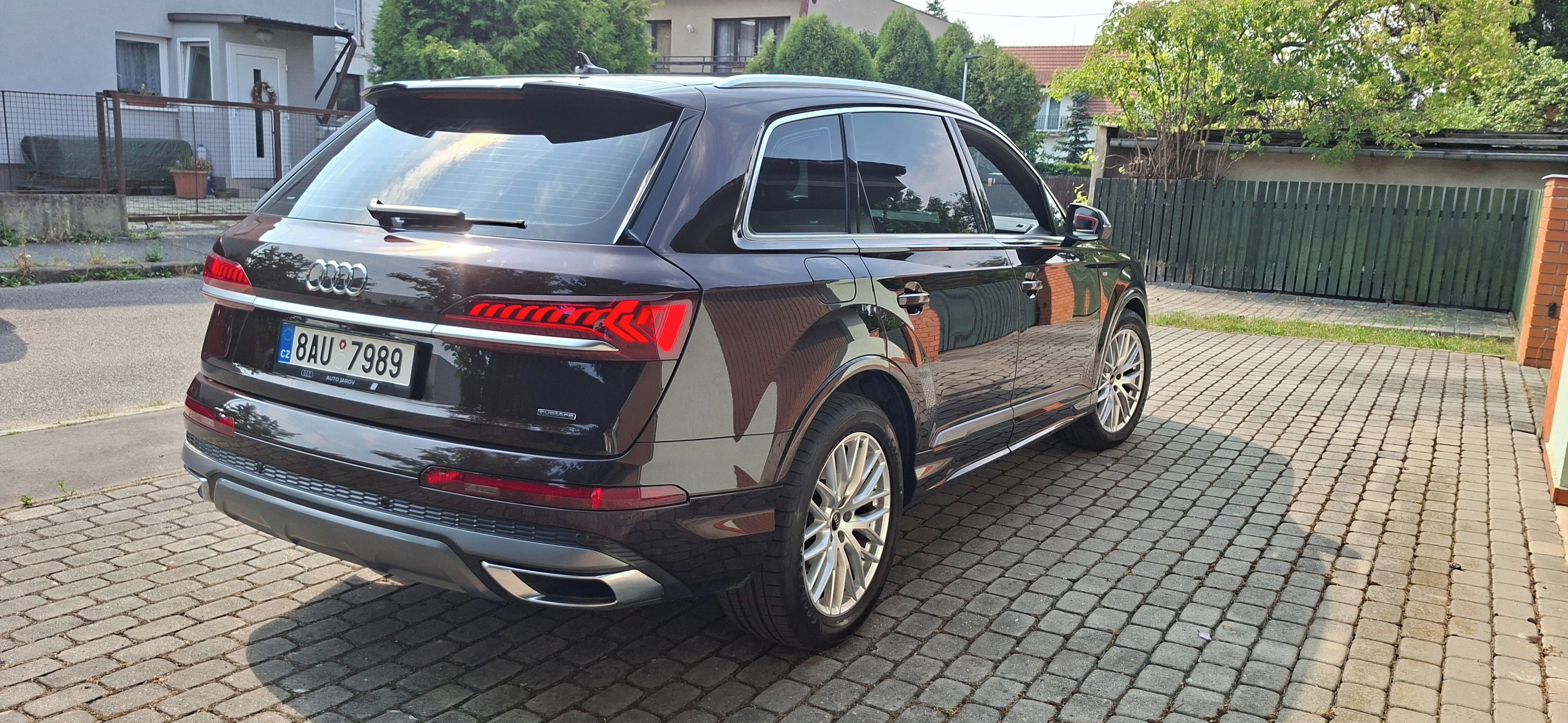 Audi Q7, 3.0tdi S-Line ČR-1.m. - fotka 3