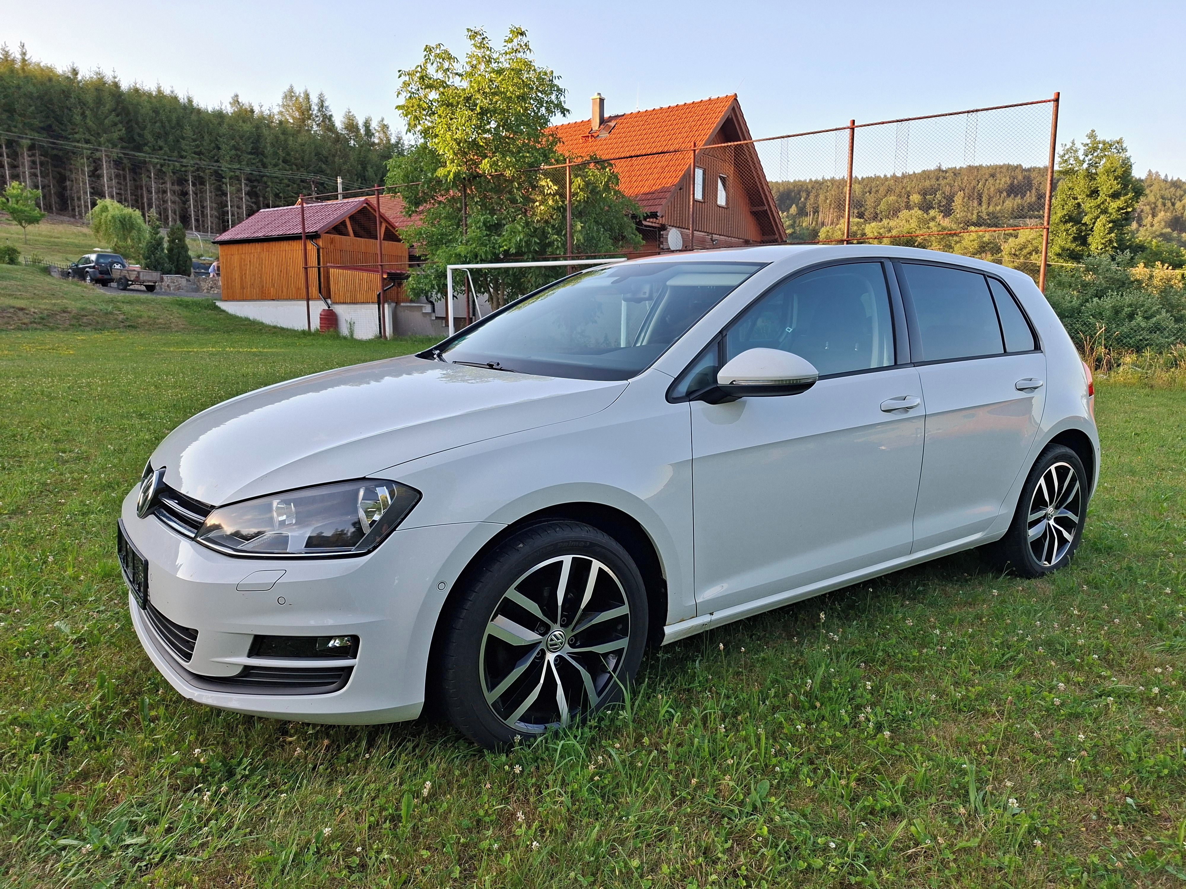 Volkswagen Golf, 1.2 TSi najeto 138.000 KM - fotka 5