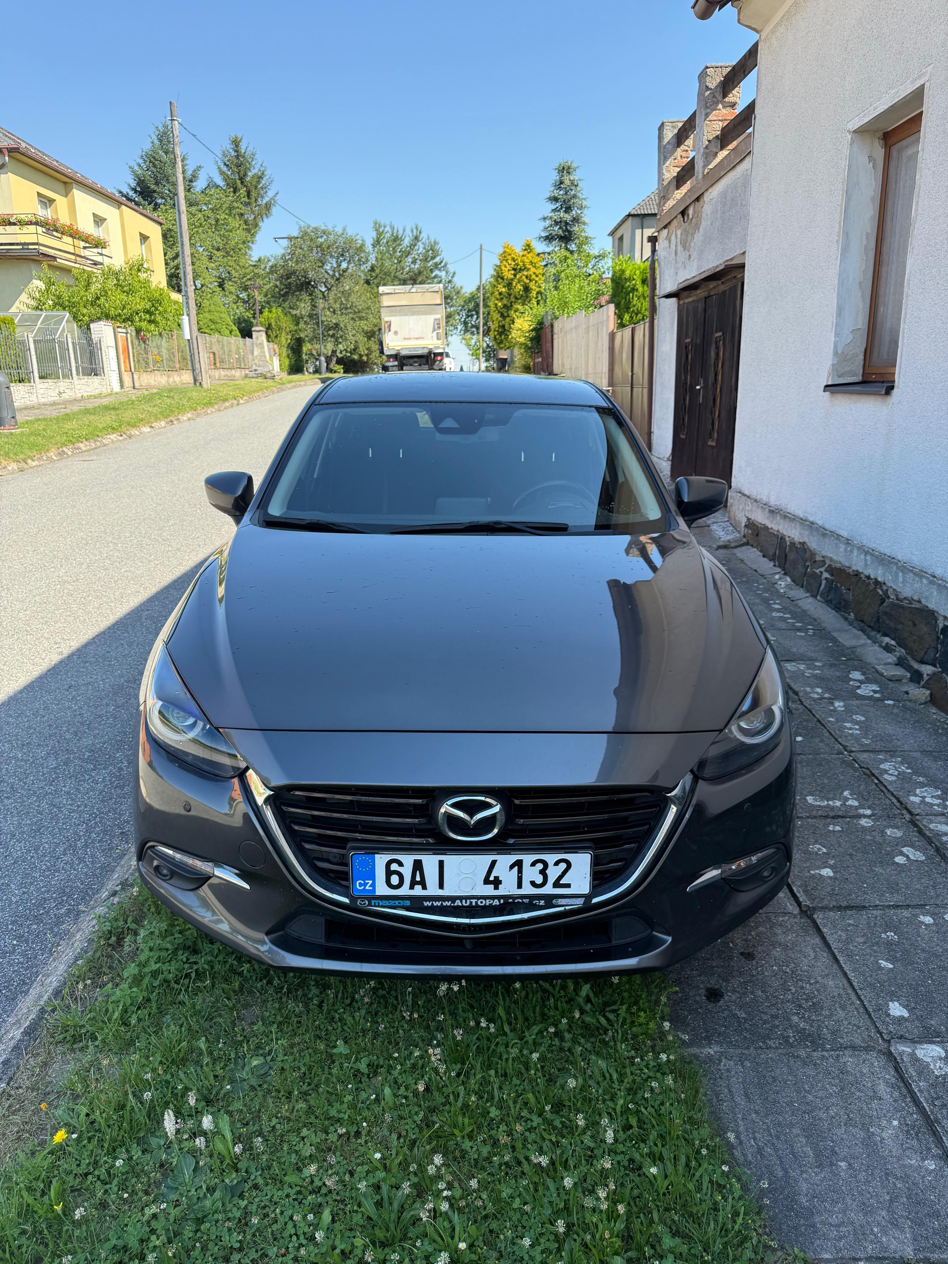 Mazda 3, Mazda 3 Originál servisovano. - fotka 2