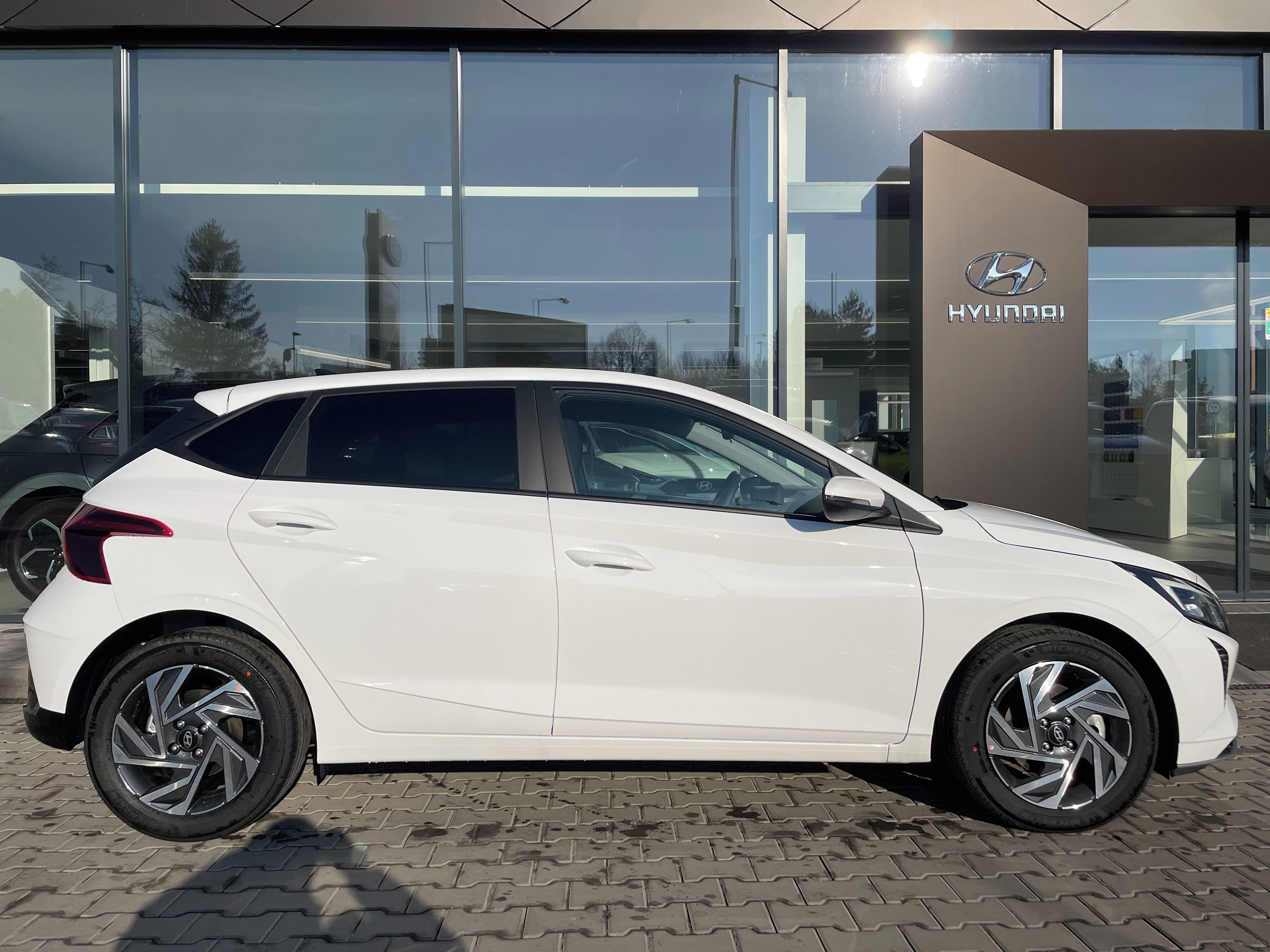 Hyundai i20, 26 1,0 T-GDI DCT SMART - fotka 2
