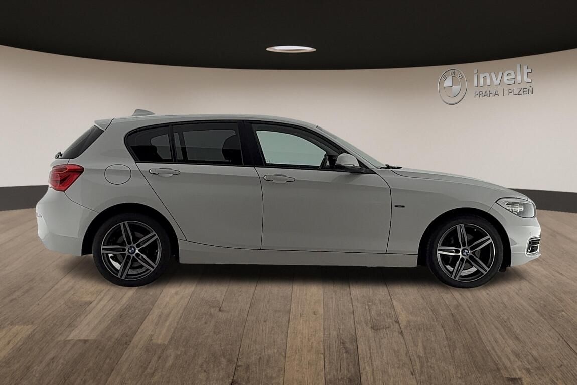 BMW Řada 1, 118d xDrive - fotka 2