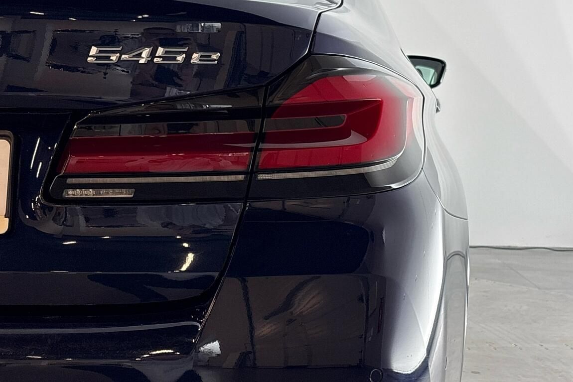 BMW Řada 5, 545e xDrive - fotka 5