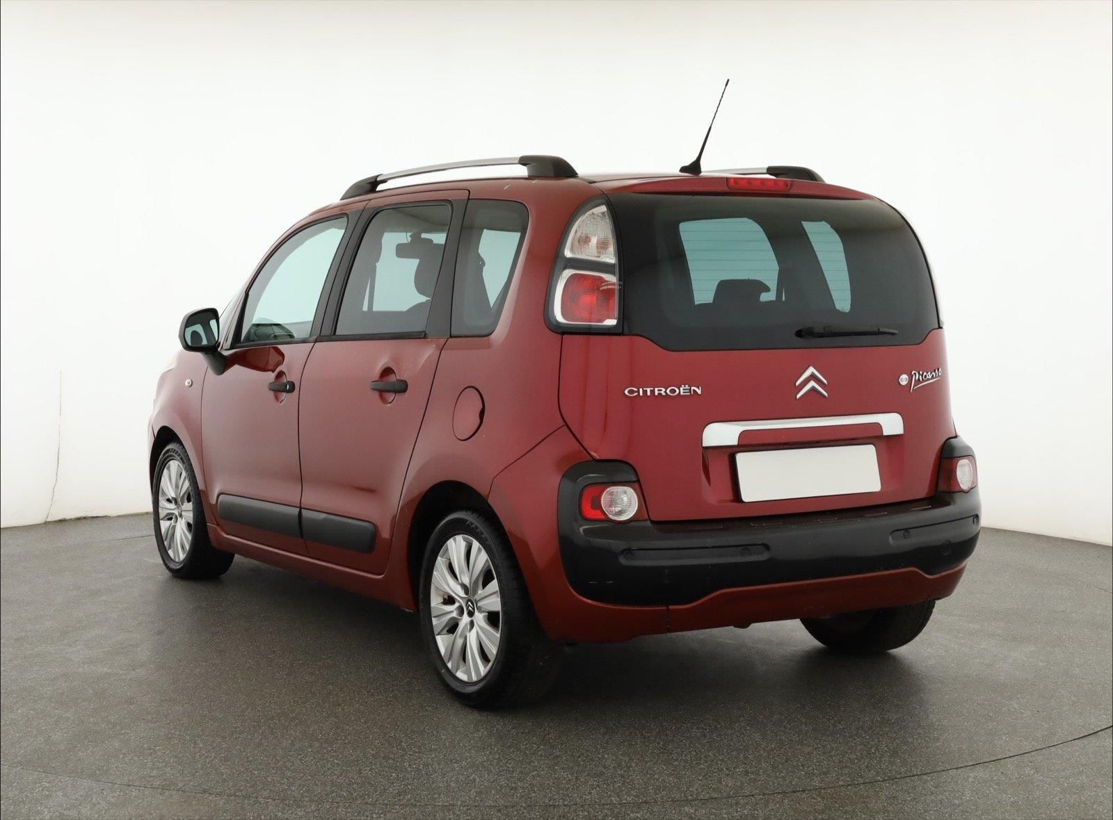 Citroën C3 Picasso, 1.4 i, Parkovací asistent - fotka 4