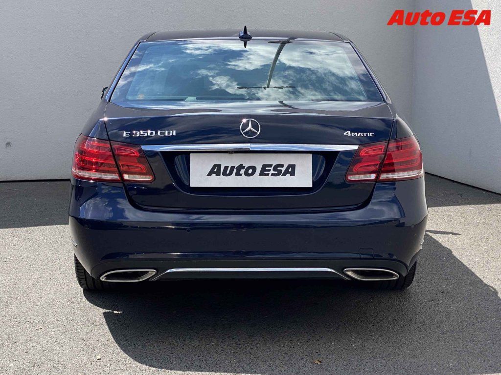 Mercedes-Benz Třídy E, 3.0 CDi E350 4matic,AT - fotka 5