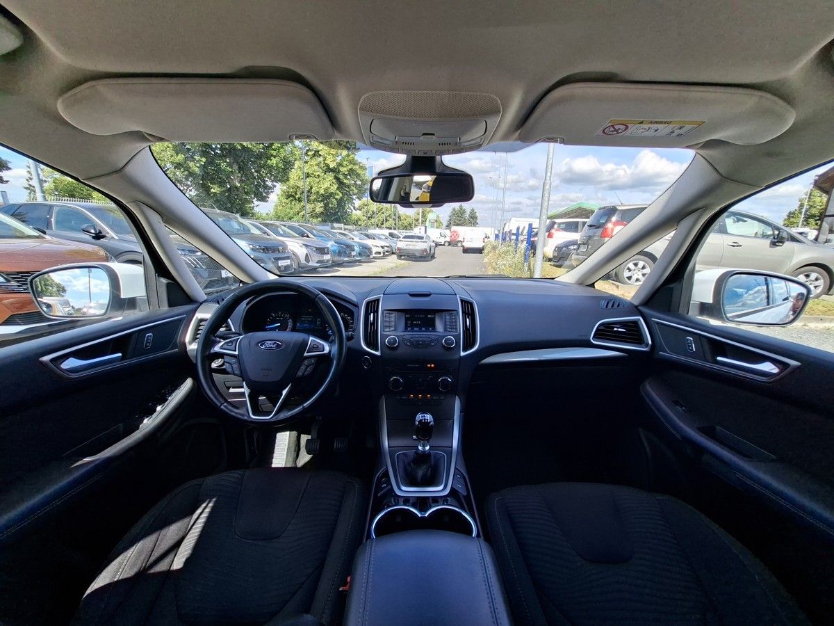 Ford S-MAX, 1,5 EcoBoost 160k M6 - fotka 2