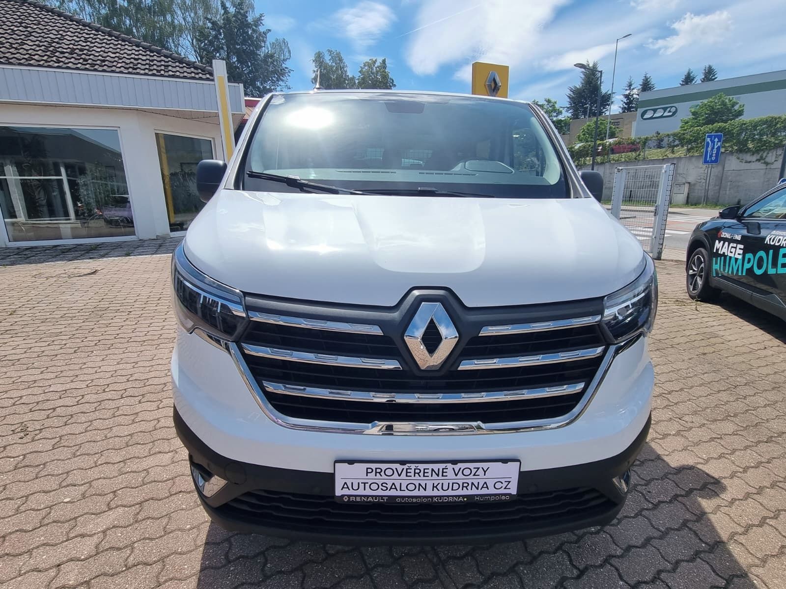 Renault Trafic, L1 Blue dCi 170 automat - fotka 2