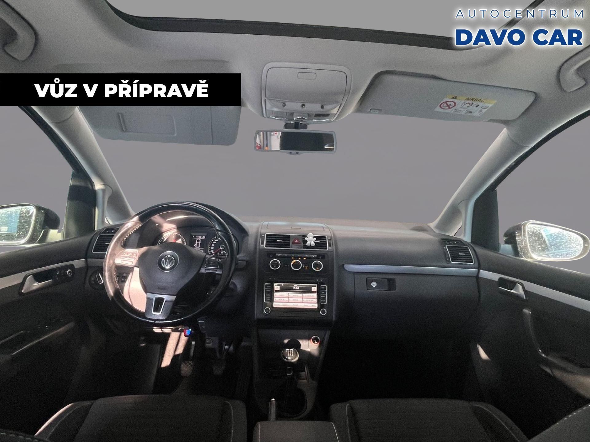 Volkswagen Touran, 1,6 TDI Cup Panorama Serv.knih - fotka 5