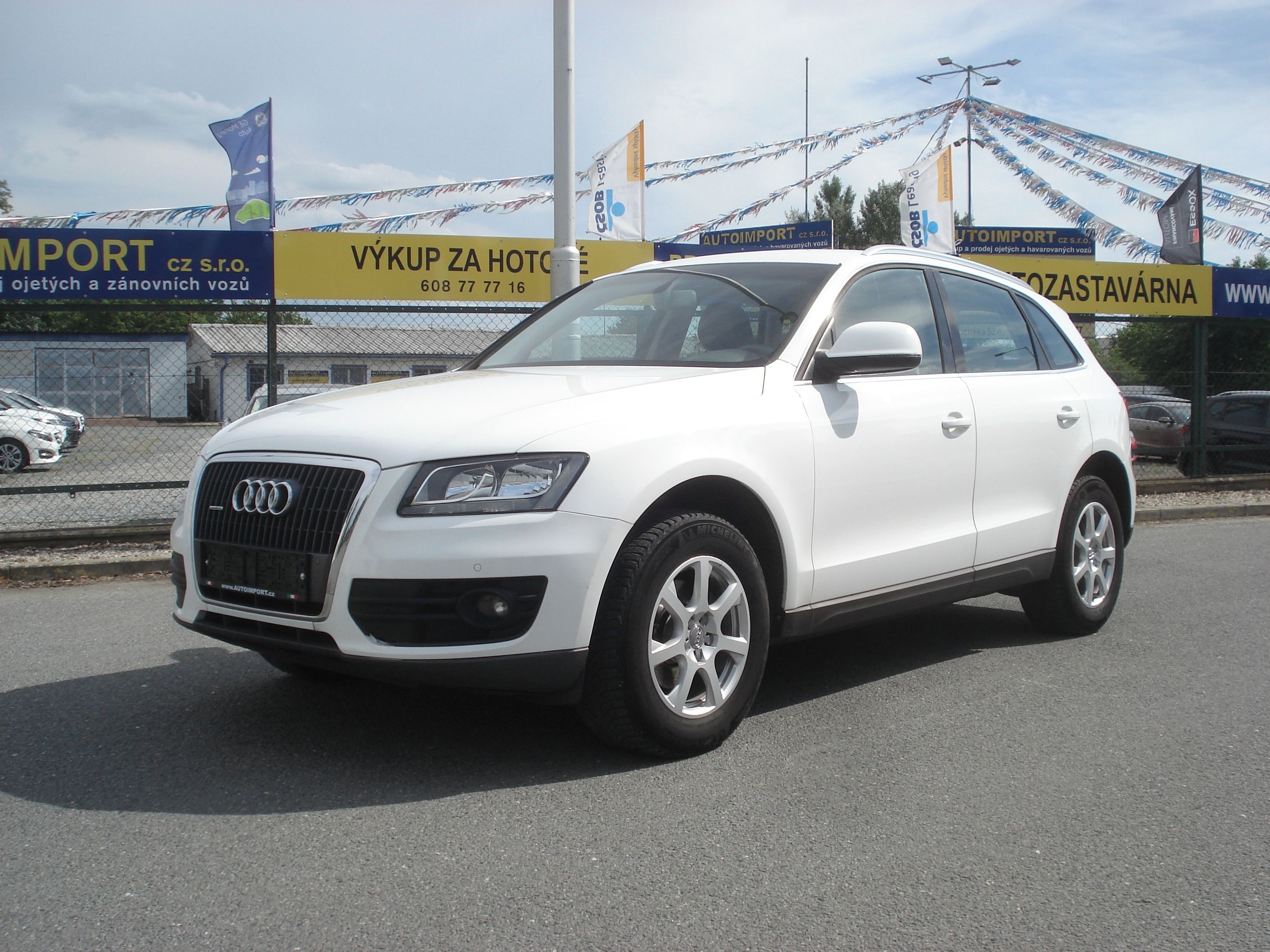 Audi Q5, 2.0 TDI MANUÁL  4x4