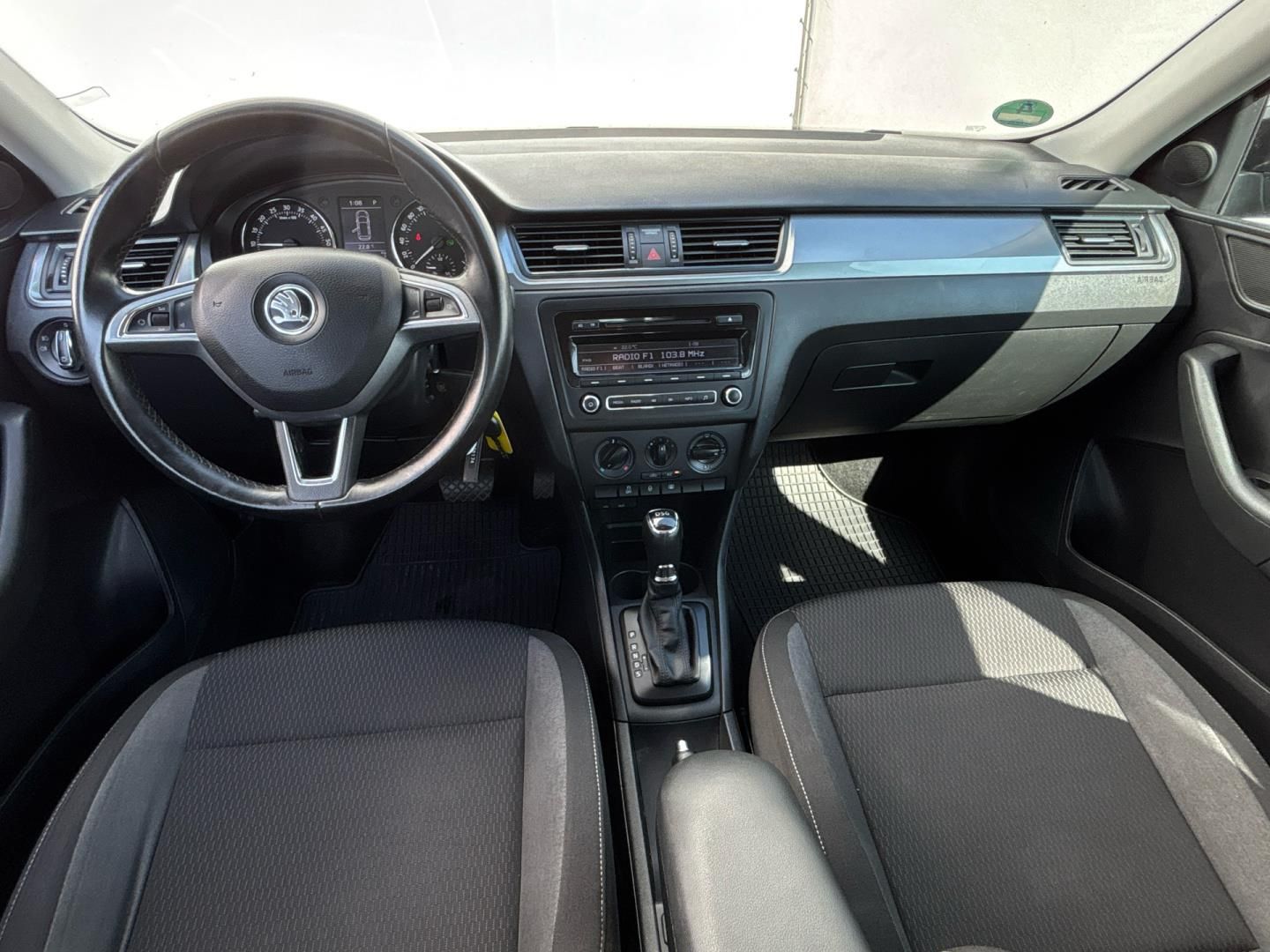 Škoda Rapid, 1.6 TDI / 66 kW AMBITION DSG - fotka 5