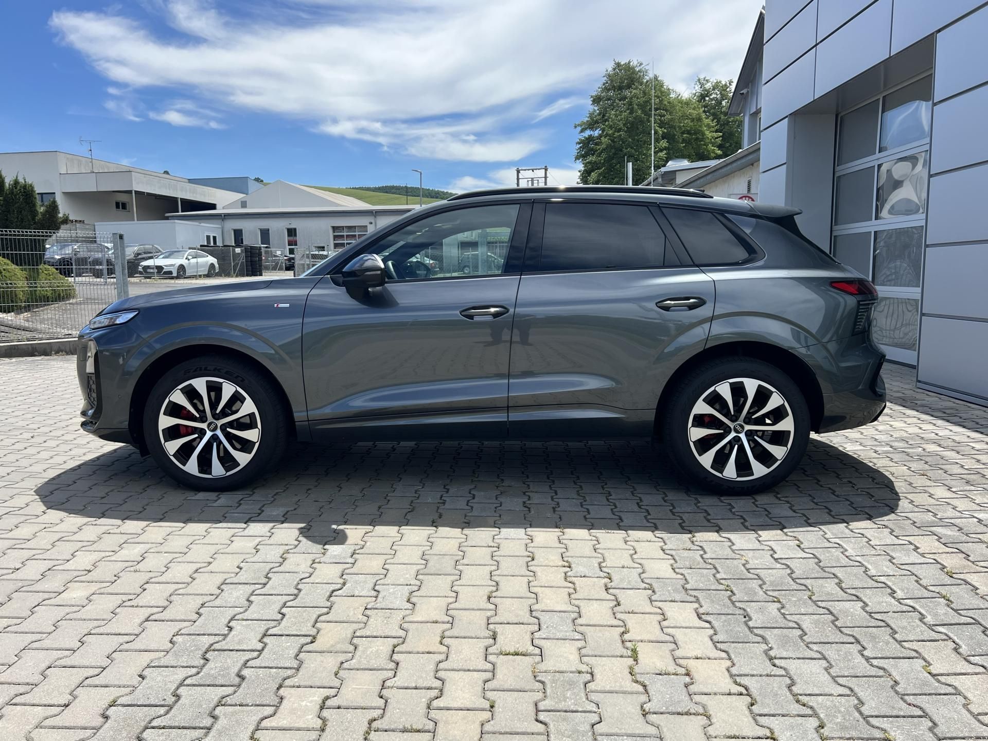 Audi Q3, Audi Q3 TFSI quattro 150 kW - fotka 3