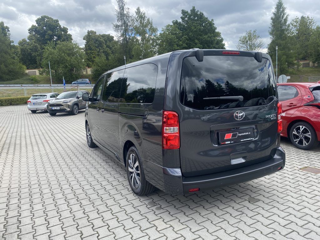 Toyota Proace Verso, 2,0 Diesel L2 5D 8A/T Family - fotka 5