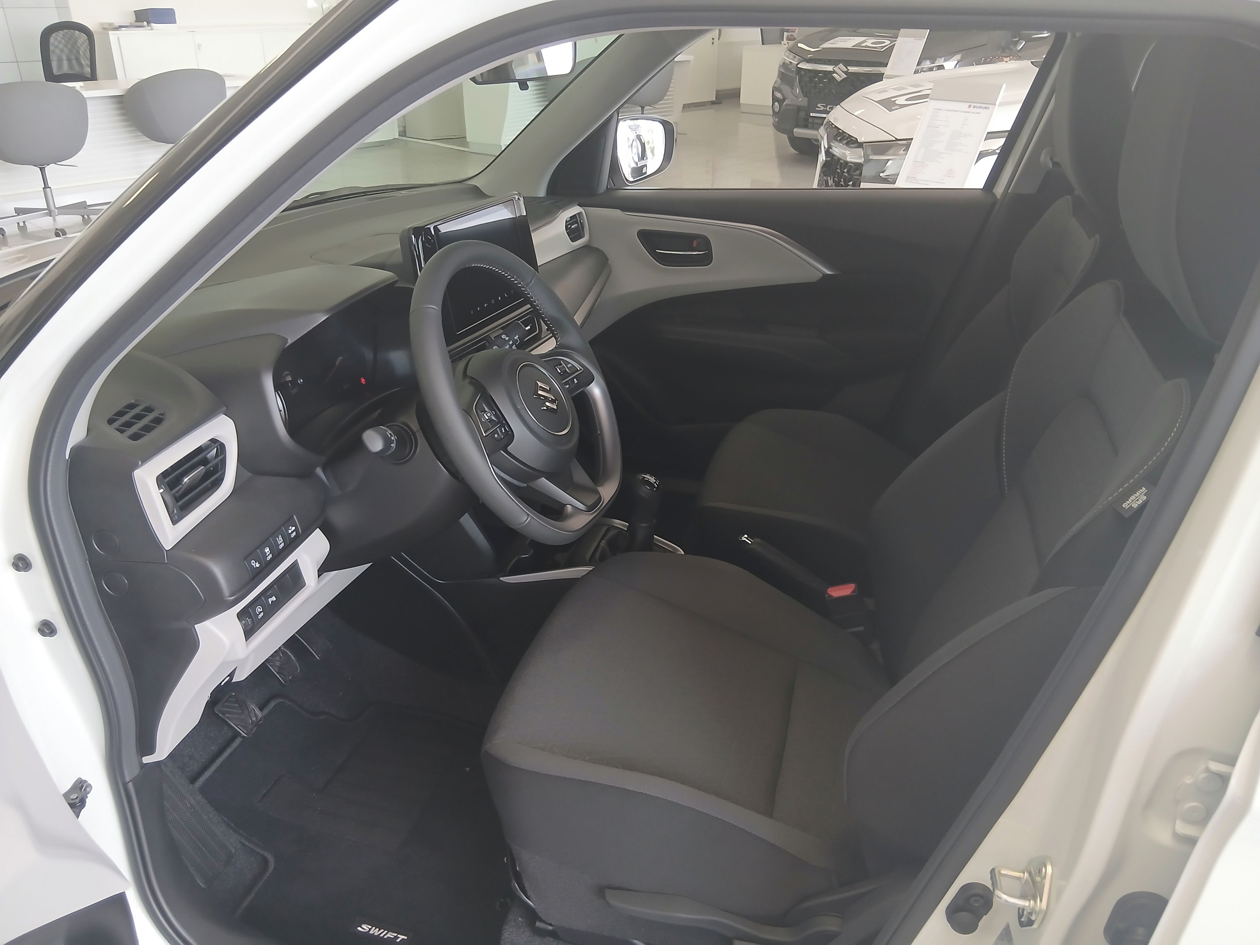 Suzuki Swift, 1,2 ELEGANCE + BONUS - fotka 5