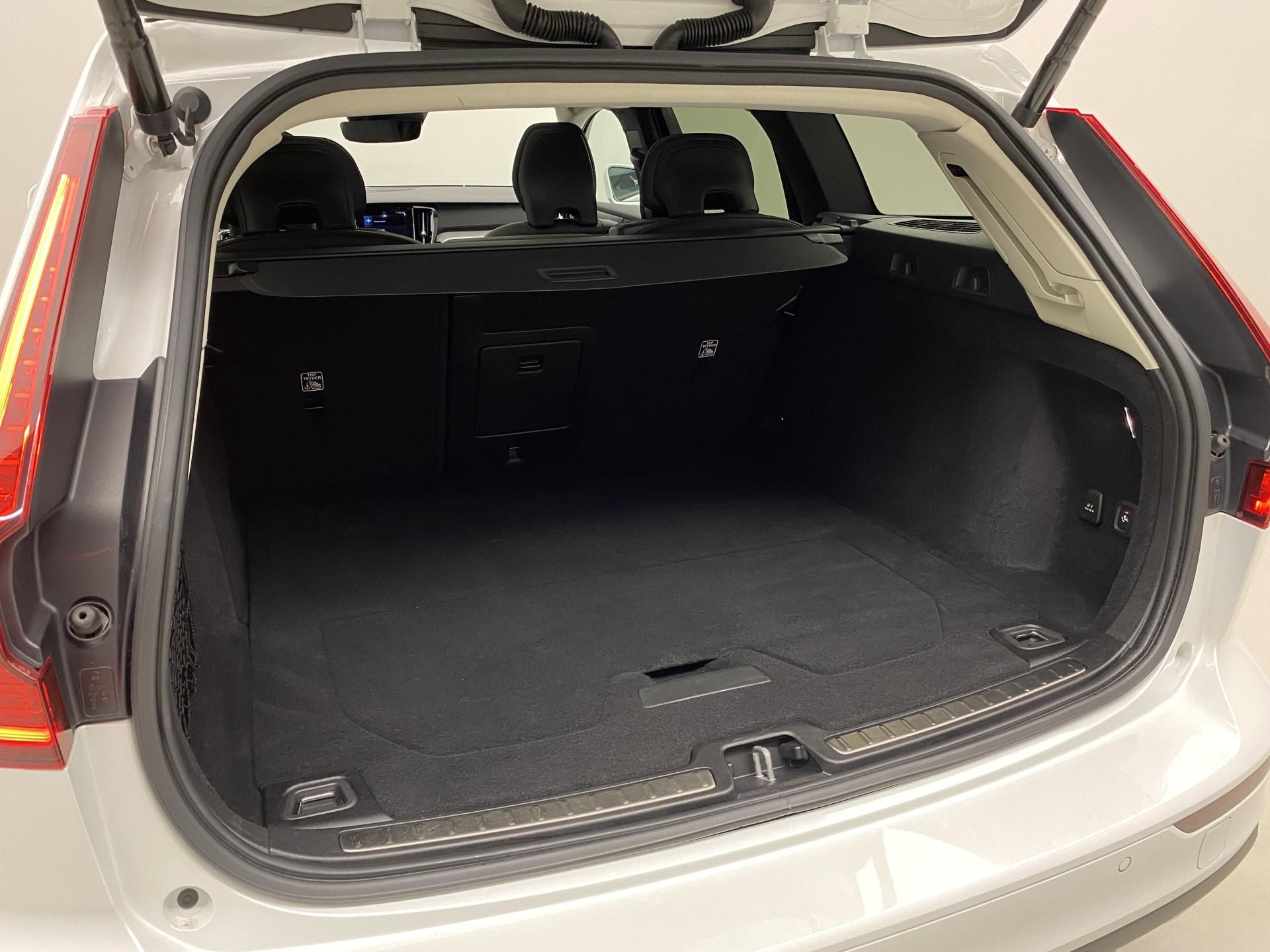 Volvo V60, CC B5 AWD BRIGHT PLUS AUT - fotka 6
