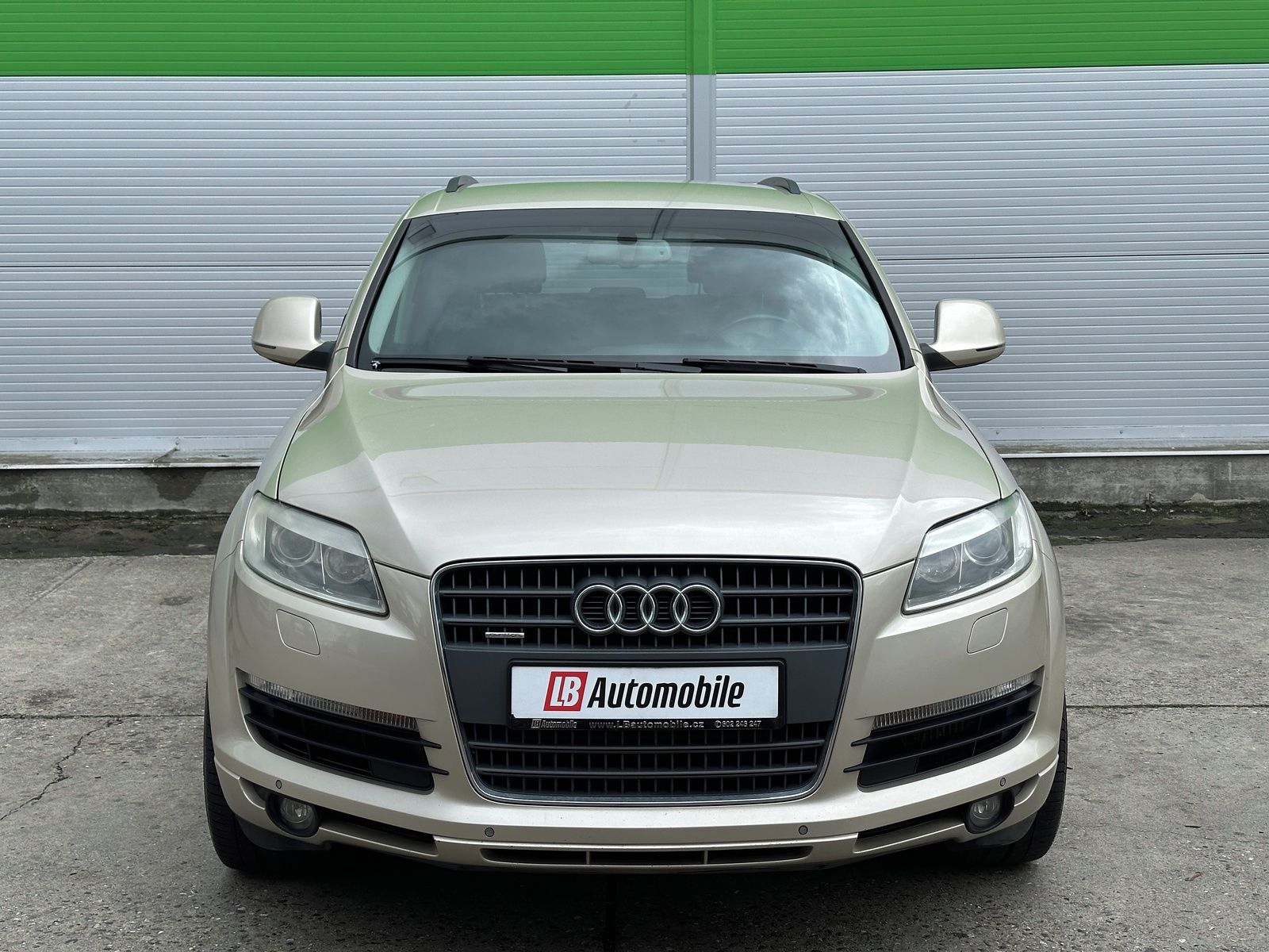 Audi Q7, 3.0TDi 4x4 Webasto TAŽNÉ ALU21 - fotka 2