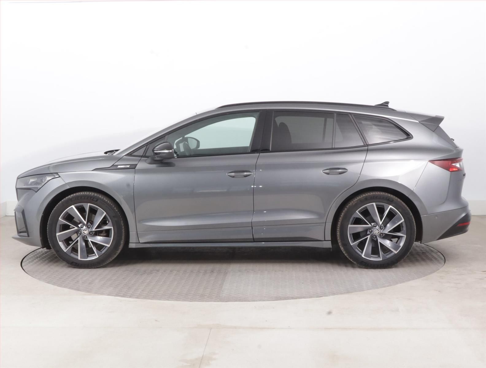 Škoda Enyaq iV, 60 (62 kWh), SoH 93% - fotka 3