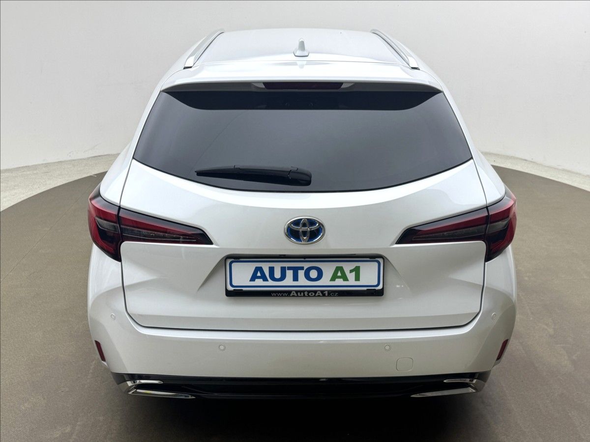 Toyota Corolla, 1,8 HYBRID STYLE ACC 1.MAJ ČR - fotka 5