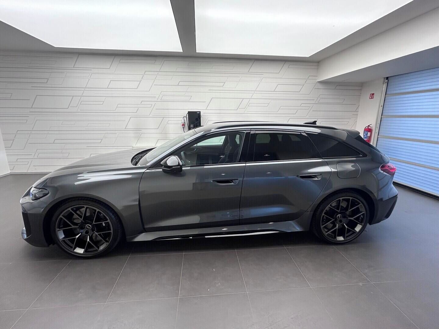 Audi A5, RS 5 Avant e-hybrid   kW - fotka 3