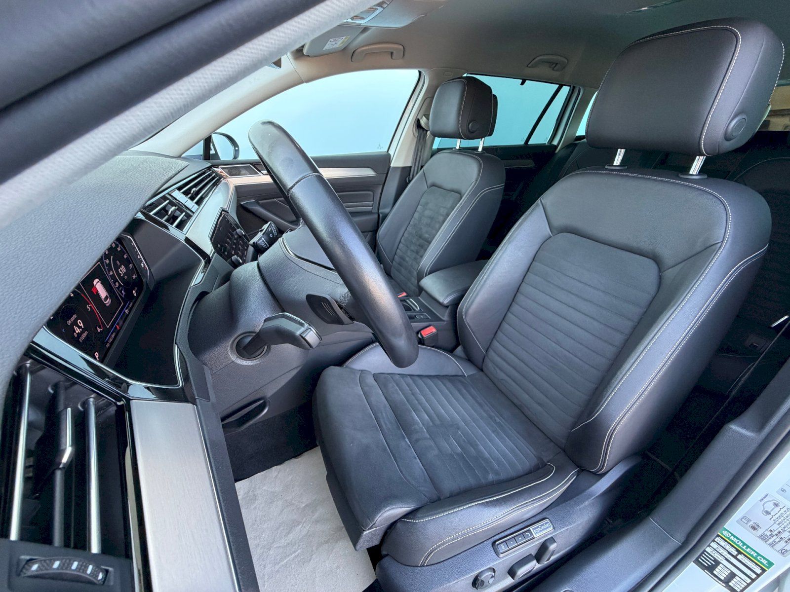 Volkswagen Passat, 2.0 TDI 110kW R-LINE - fotka 6