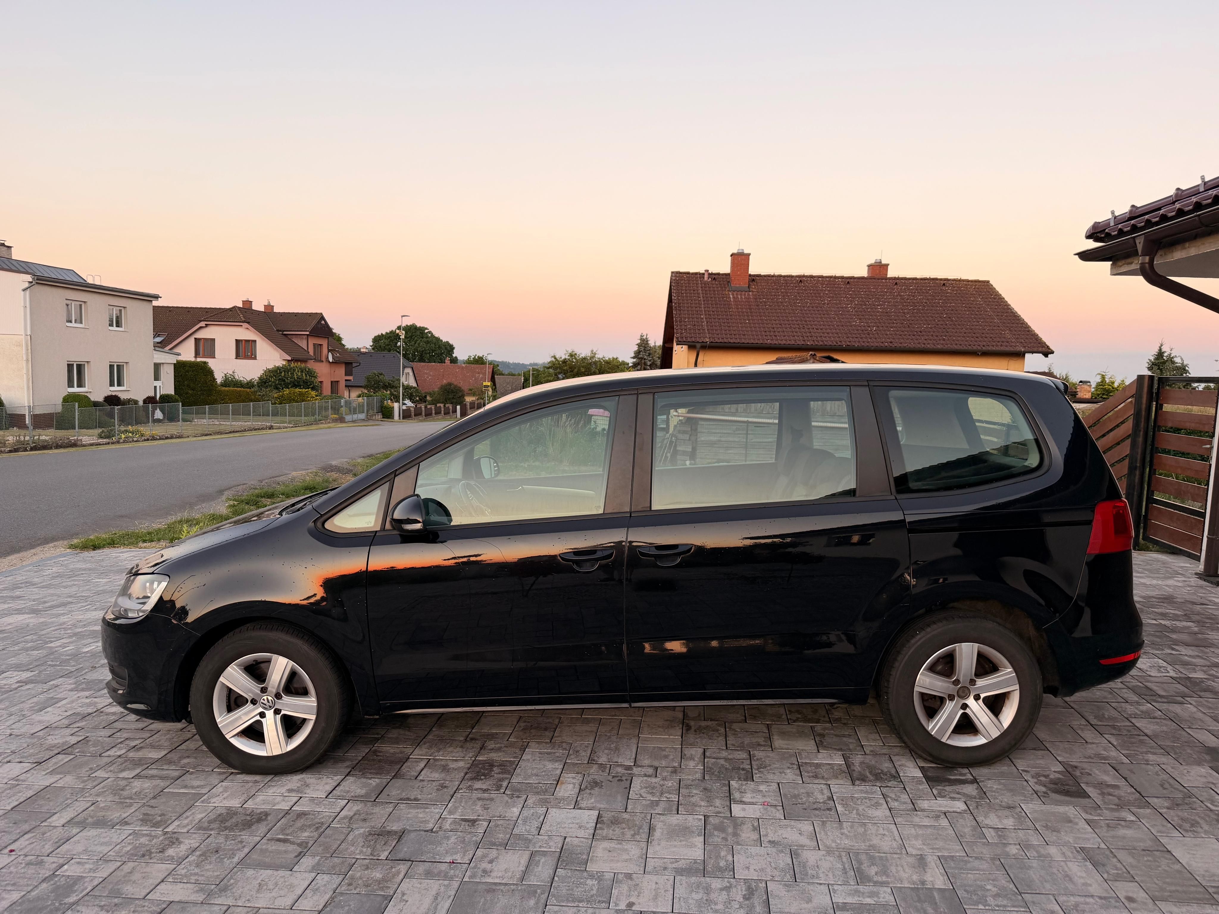 Volkswagen Sharan, 2.0TDI, 103kw, servis, rozvody - fotka 2