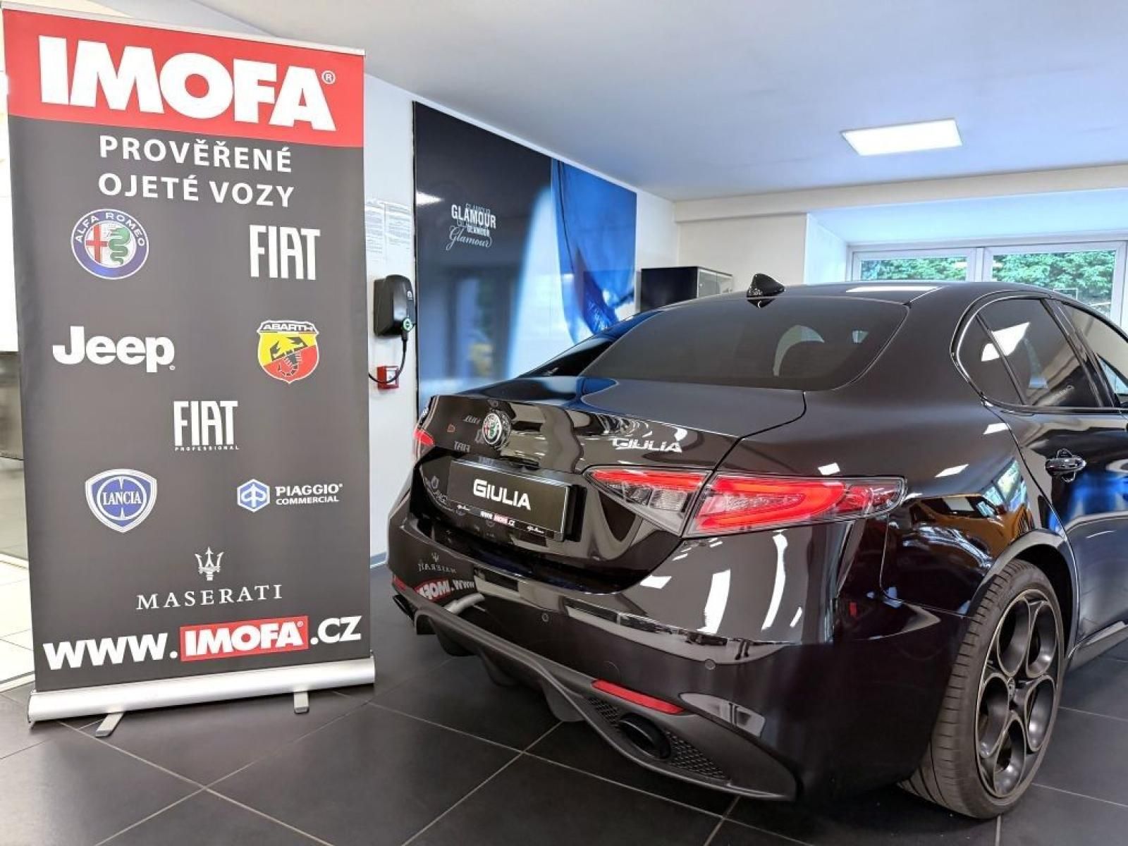 Alfa Romeo Giulia, 2.2 JTD 210k AT8 ZF Q4 4x4 - fotka 5