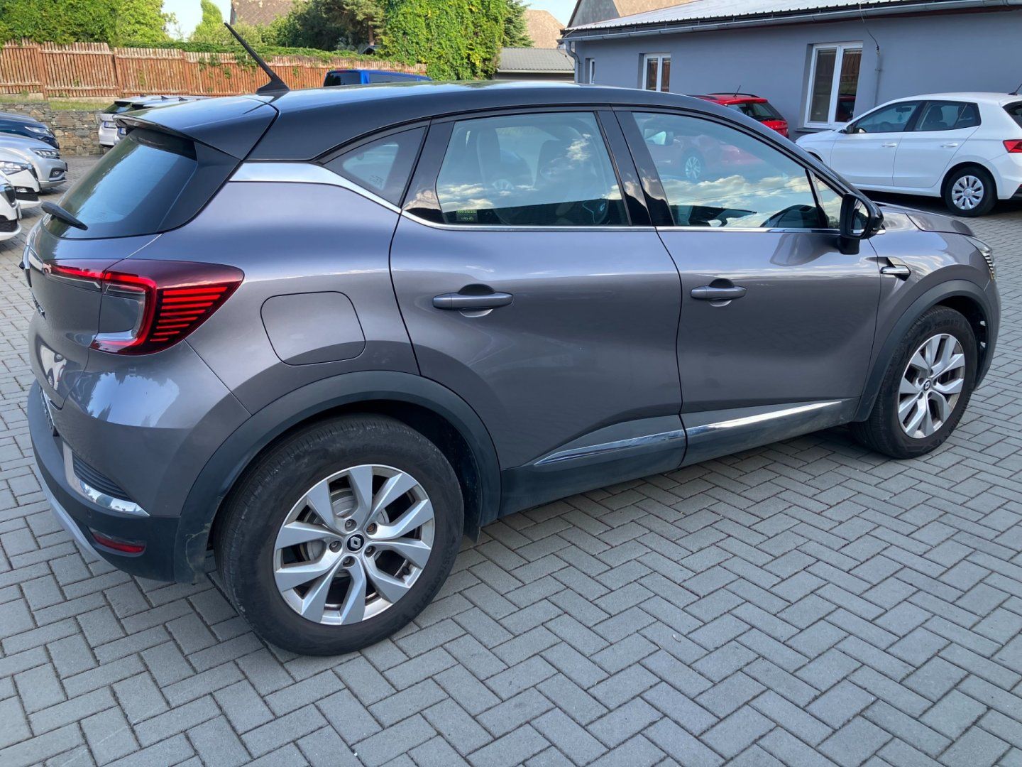 Renault Captur, INTENS TCE 140 EDC 1.MAJ.ČR - fotka 5