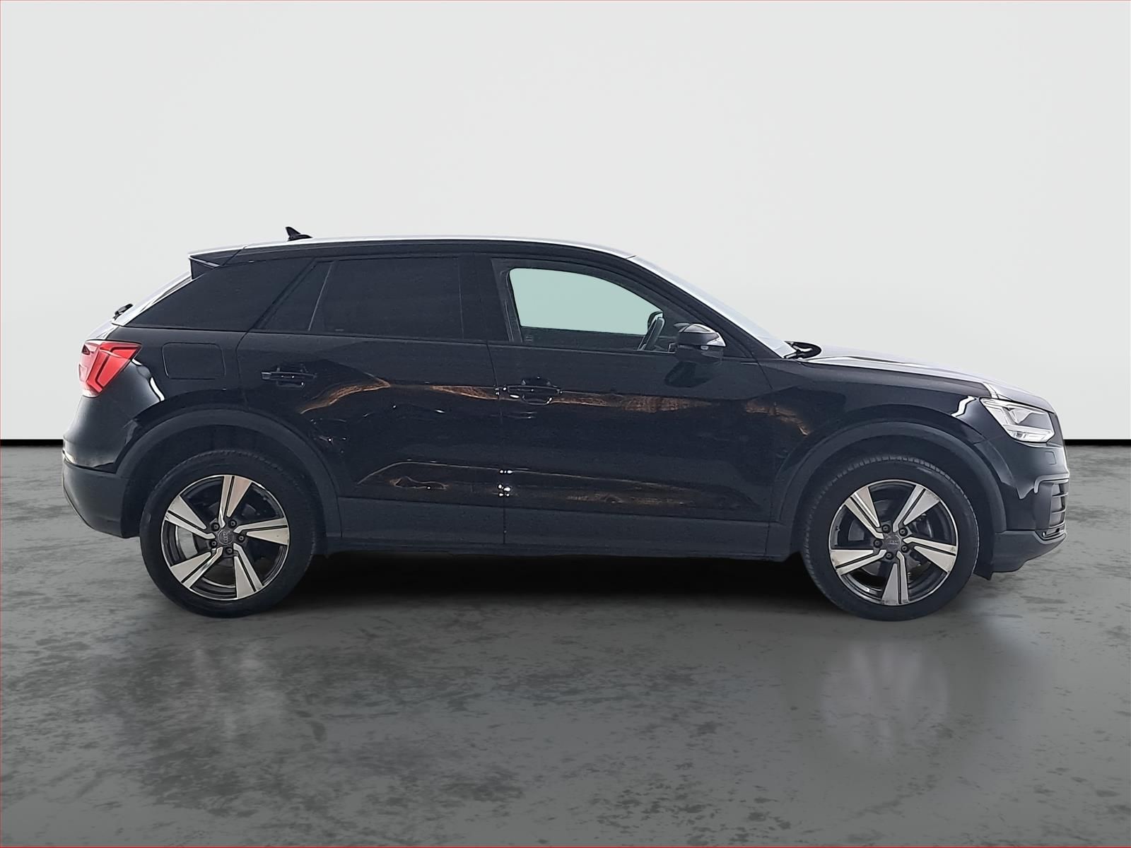 Audi Q2, 2.0 TFSI, sport, 4X4, Automat - fotka 6