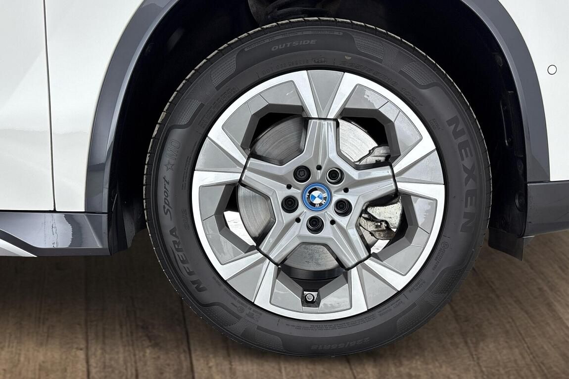 BMW X1, xDrive30e - fotka 5