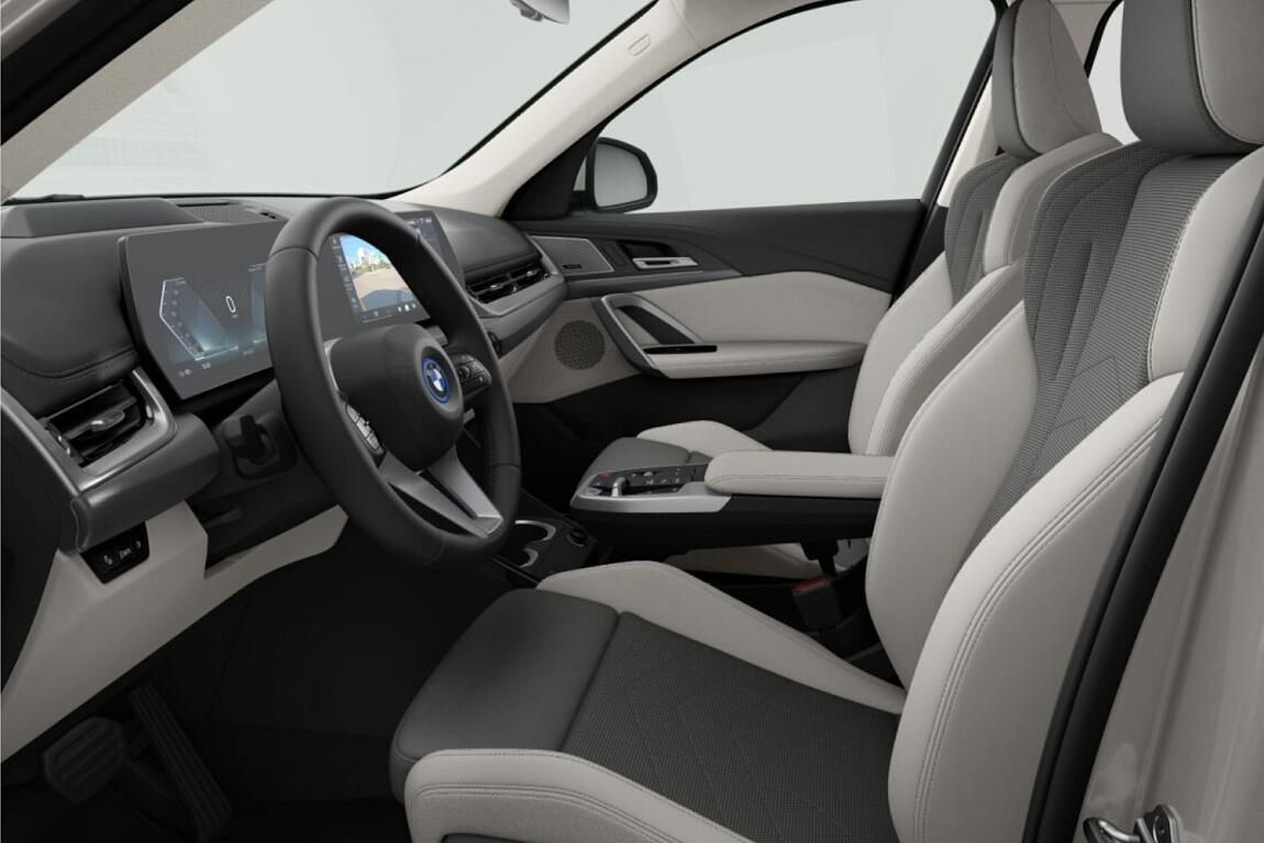 BMW iX1, eDrive20 - fotka 3