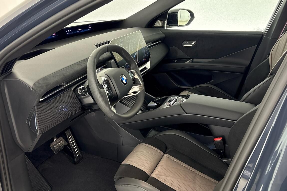 BMW iX3, 50 xDrive - fotka 6