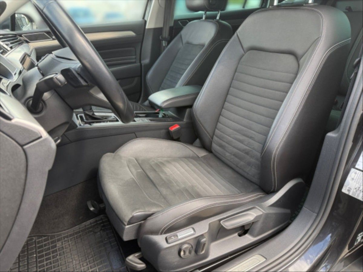 Volkswagen Passat, 2,0 TDI Elegance DSG - fotka 6