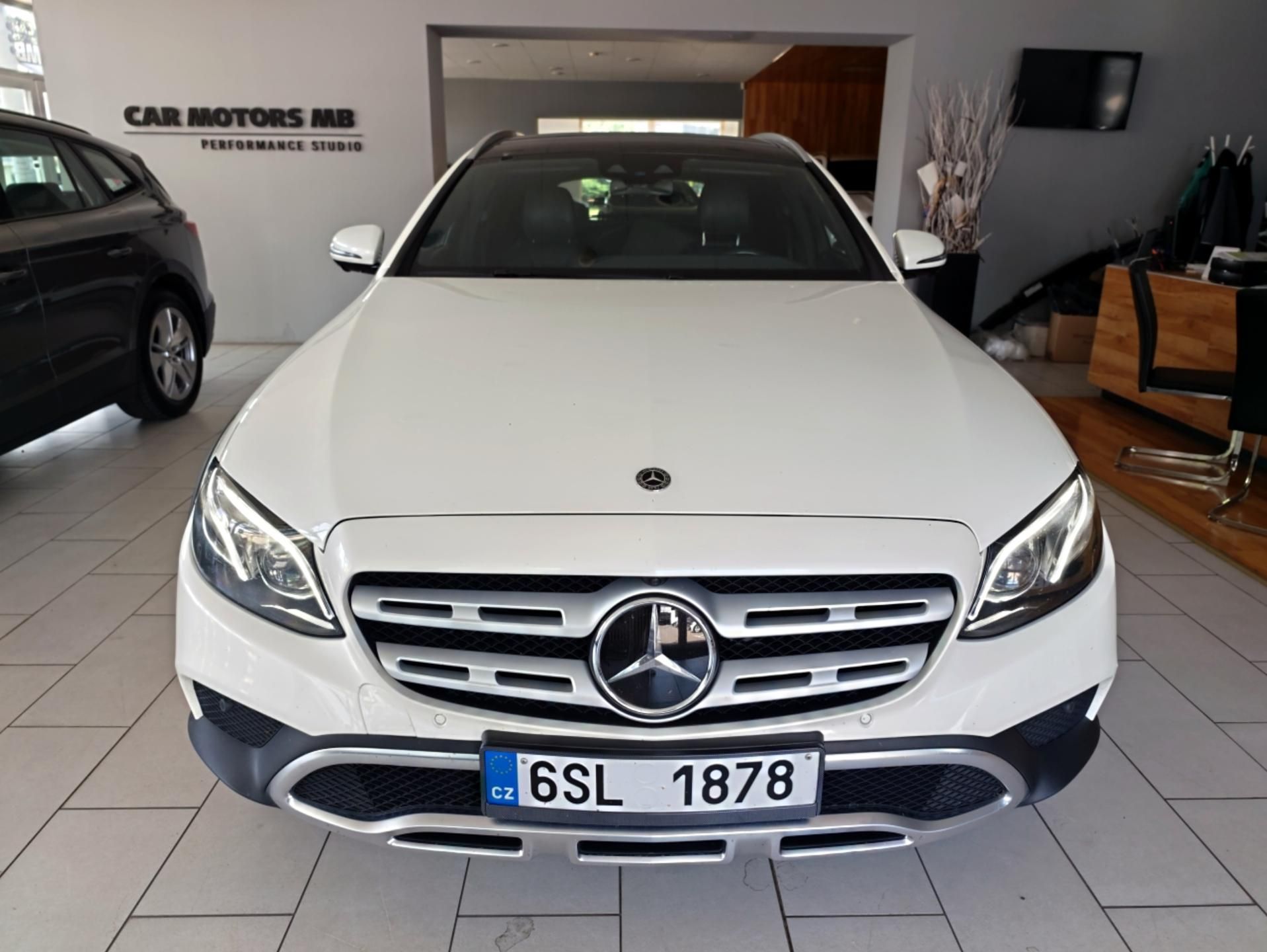 Mercedes-Benz Třídy E, E220CDI All-terrain TOP VÝBAVA - fotka 3