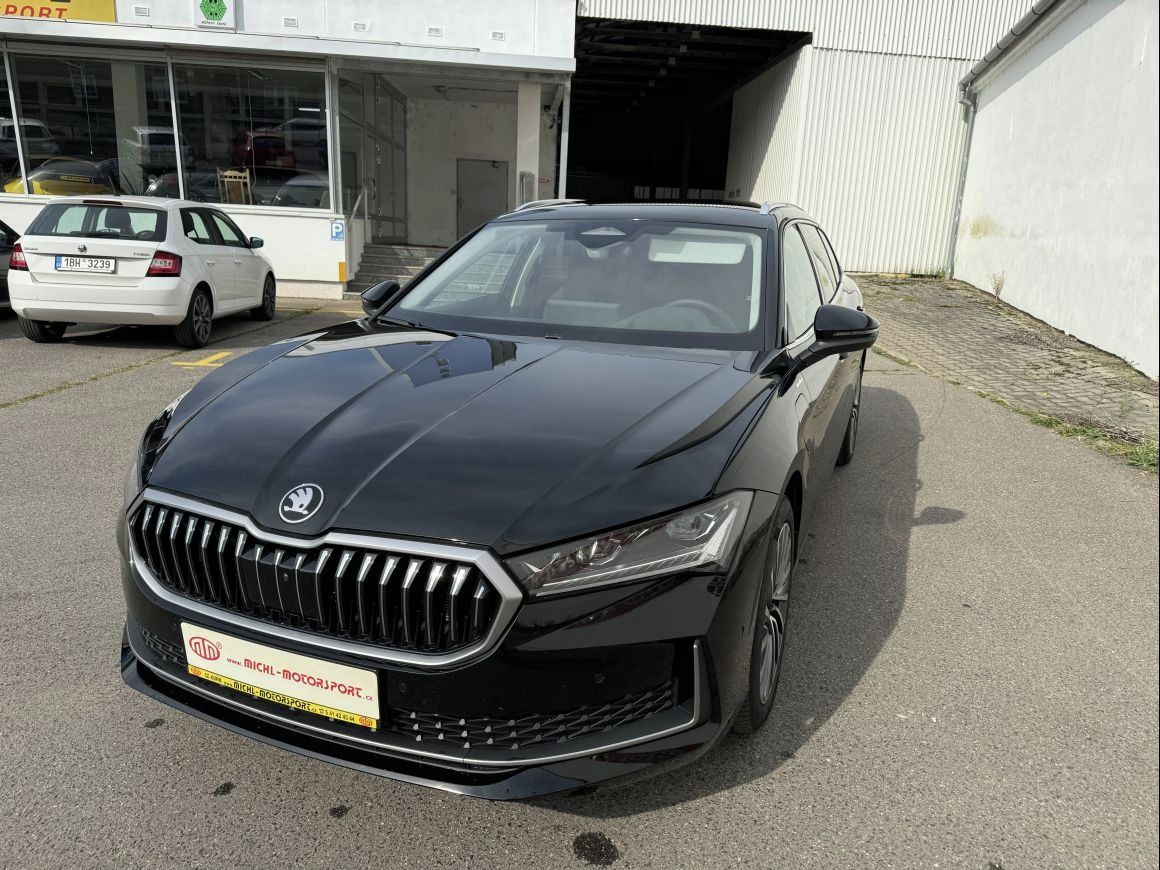 Škoda Superb, Combi L&K iV 1,5 TSI DSG - fotka 2