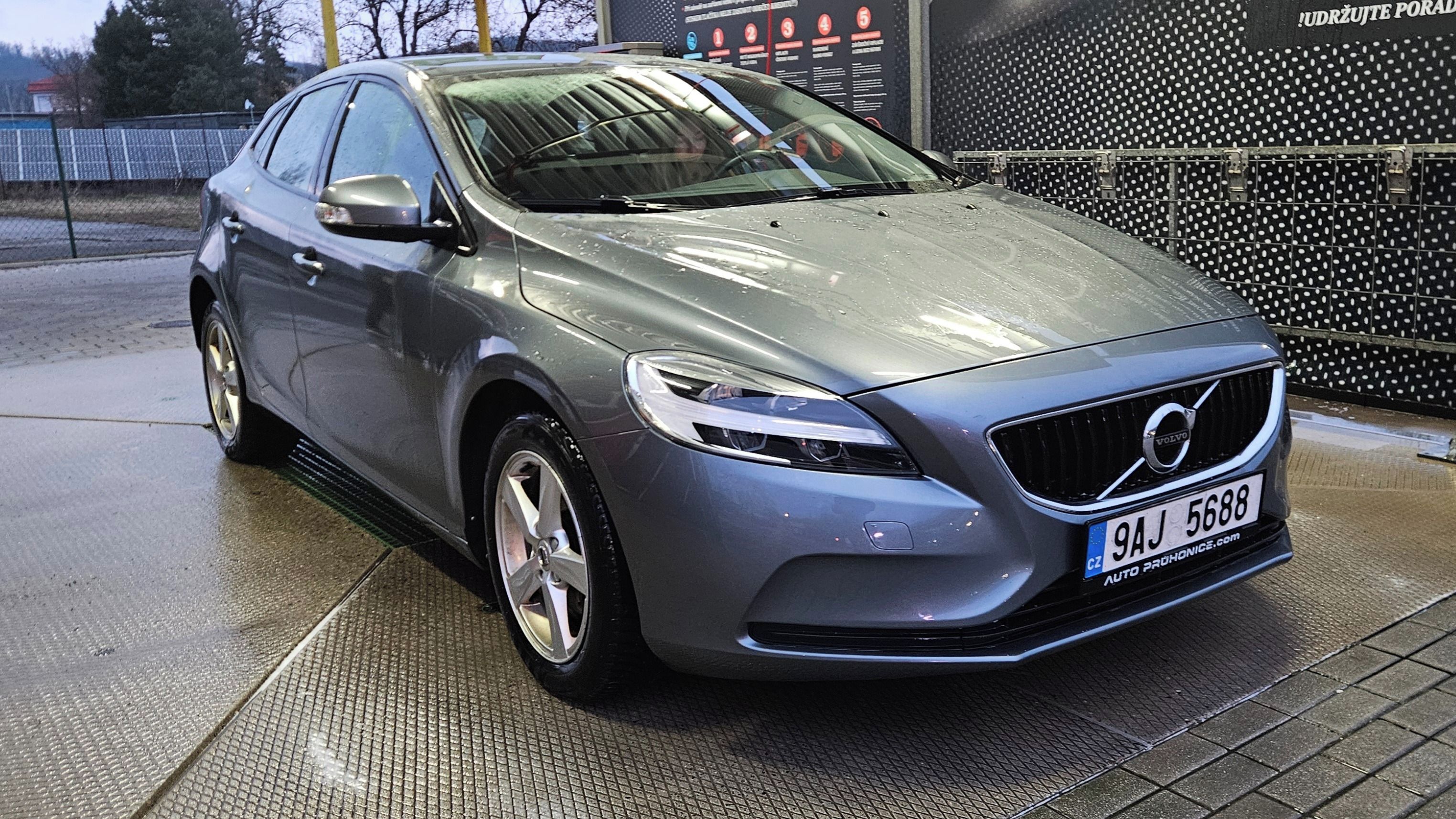 Volvo V40