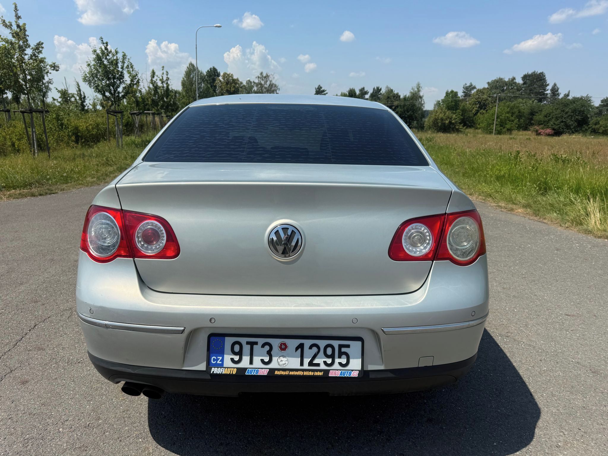 Volkswagen Passat, 2,0 103 KW KLIMATIZACE PLNĚ DO - fotka 4