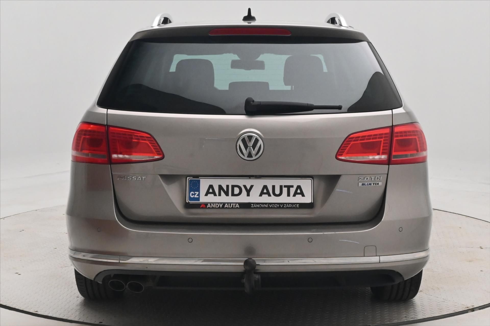 Volkswagen Passat, 2,0 TDI 103kW Business Edition - fotka 6