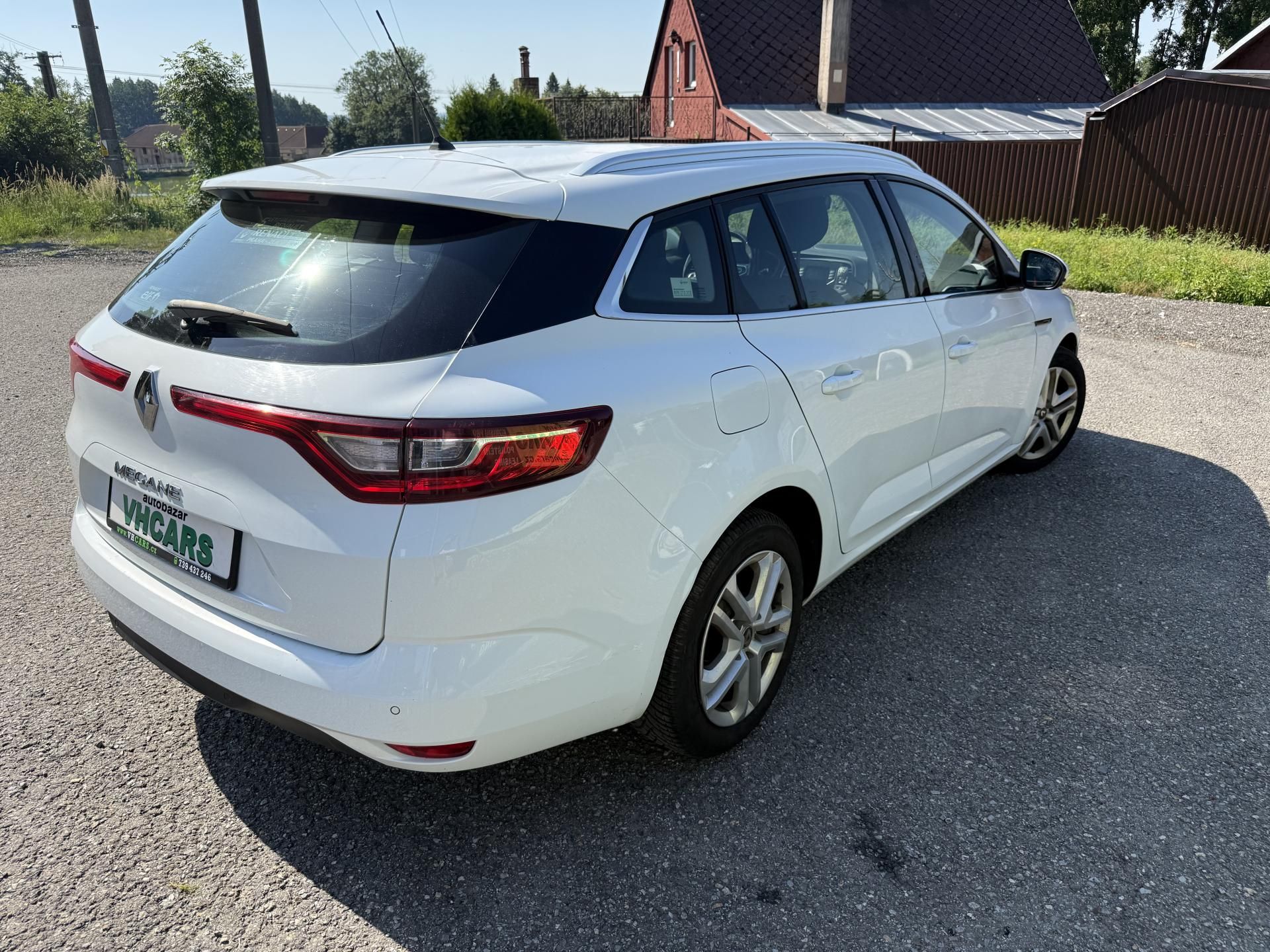 Renault Mégane, 1,6i 1.Majite CZ Serviska - fotka 4