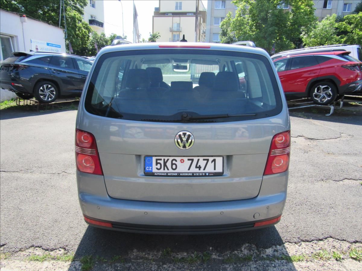 Volkswagen Touran, 1,9 TDI 77kW DSG - fotka 5