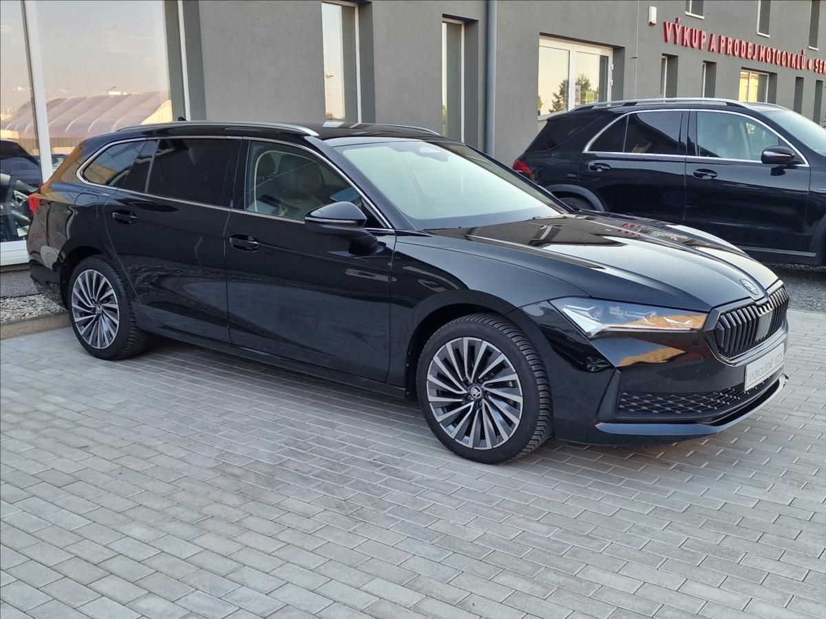 Škoda Superb, 1.5 TSI DSG 110kW L&K Combi - fotka 2