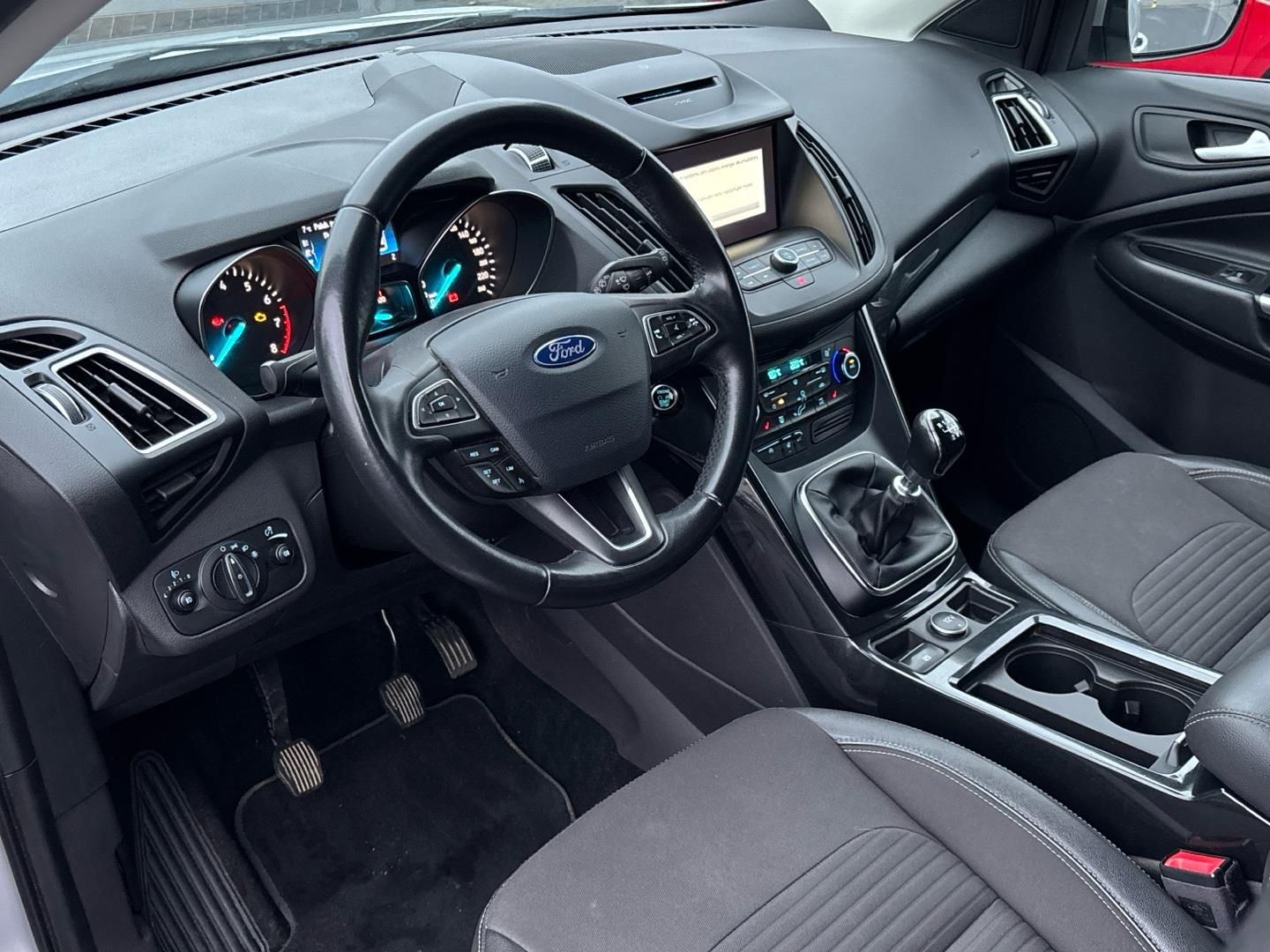 Ford Kuga, 1.5 EcoBoost / 110 kW Titanium - fotka 6