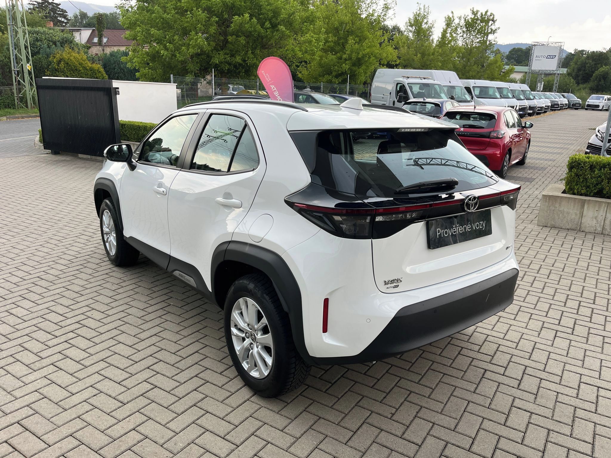 Toyota Yaris Cross, 1.5 Hybrid e-CVT Comfort - fotka 4