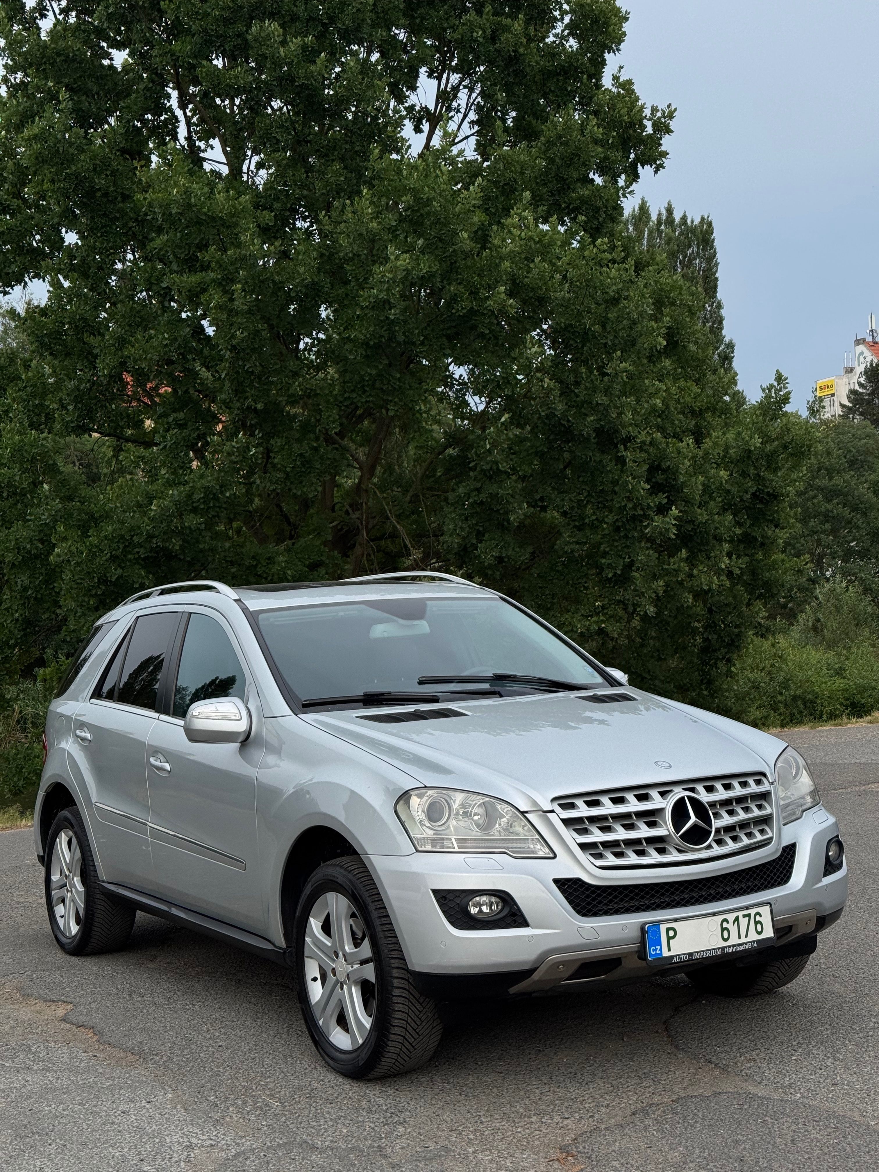Mercedes-Benz ML, W164 ML320 CDI 4 Matic - fotka 3