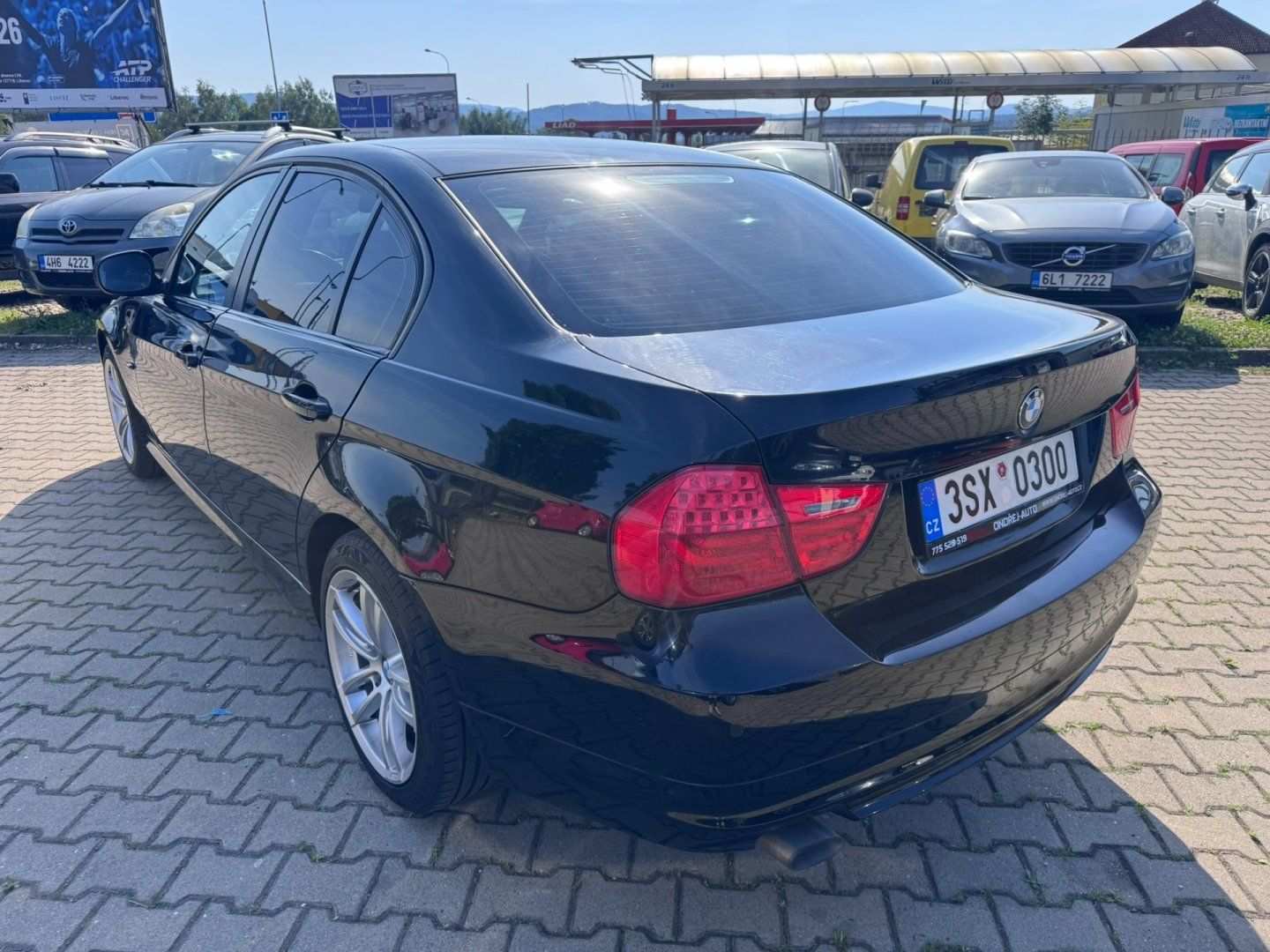 BMW Řada 3, E90 2,0D 85 KW PĚKNÝ - fotka 4