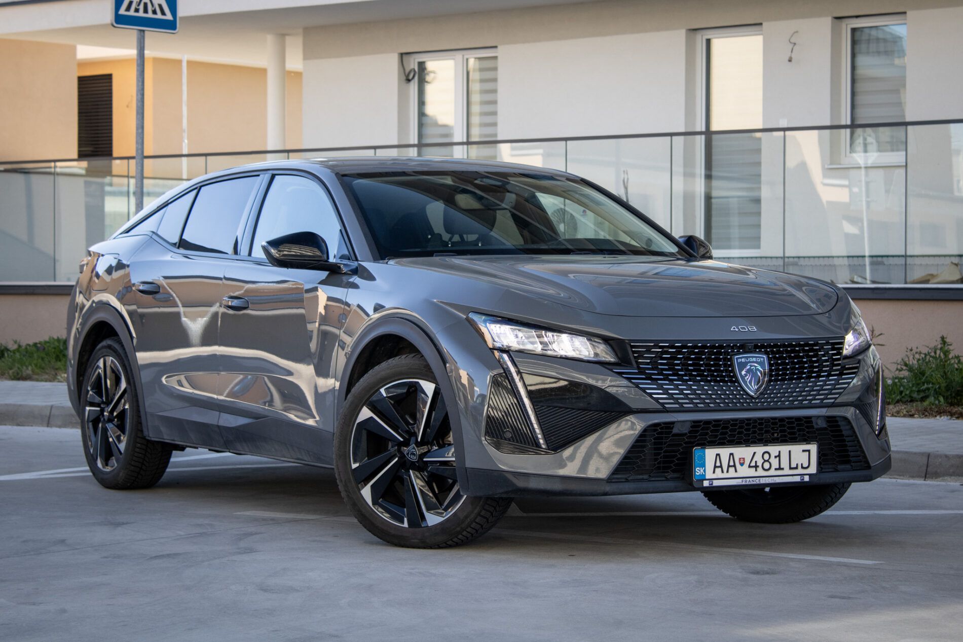 Peugeot 408 - fotka 3