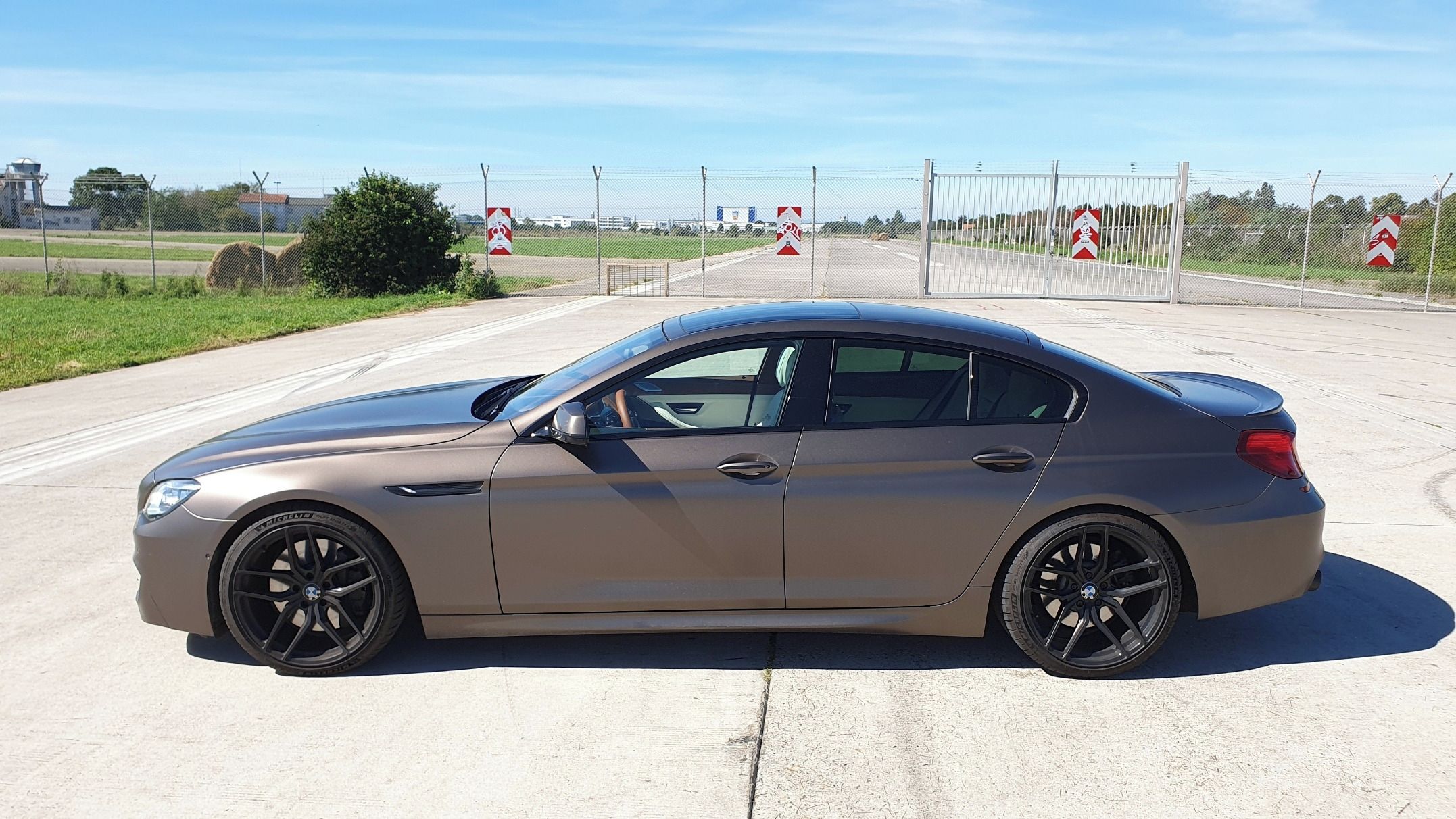 BMW Řada 6, BMW 650i xDrive Individual - fotka 4