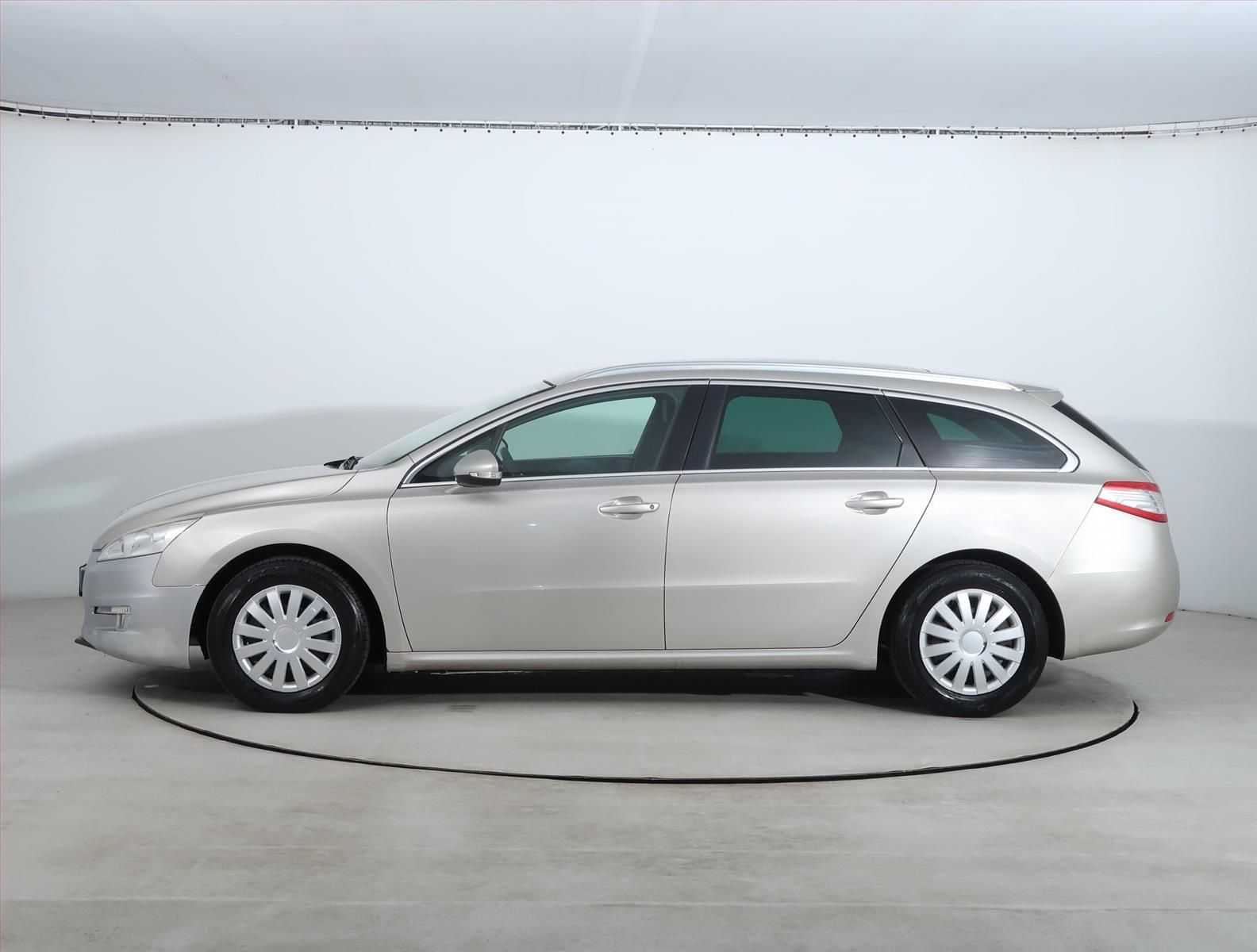 Peugeot 508, 2.0 HDi, Automatická klima - fotka 3