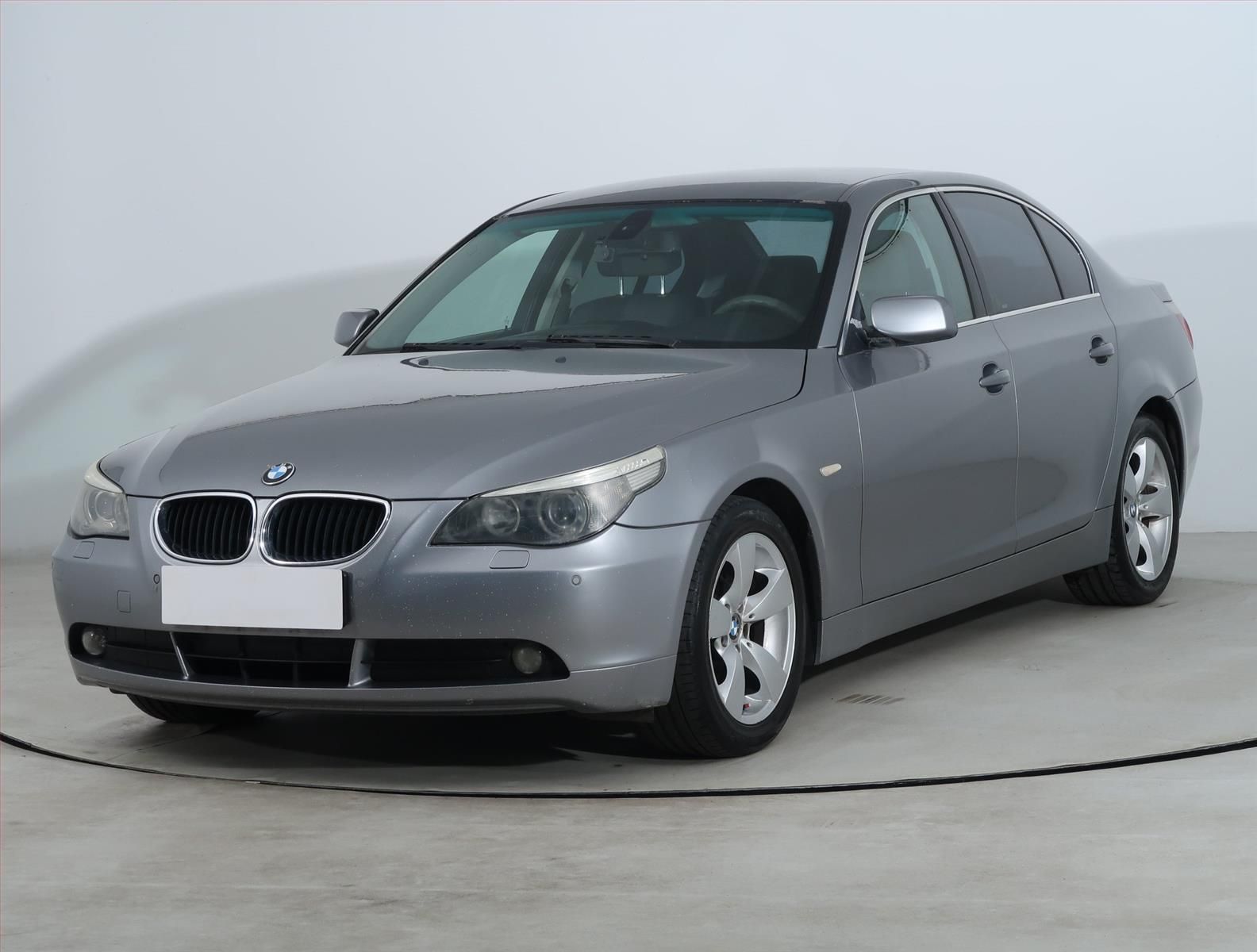BMW Řada 5, 520i, LPG, po STK - fotka 2