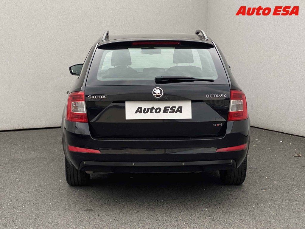 Škoda Octavia, 2.0 TDi 4x4,Elegance - fotka 5