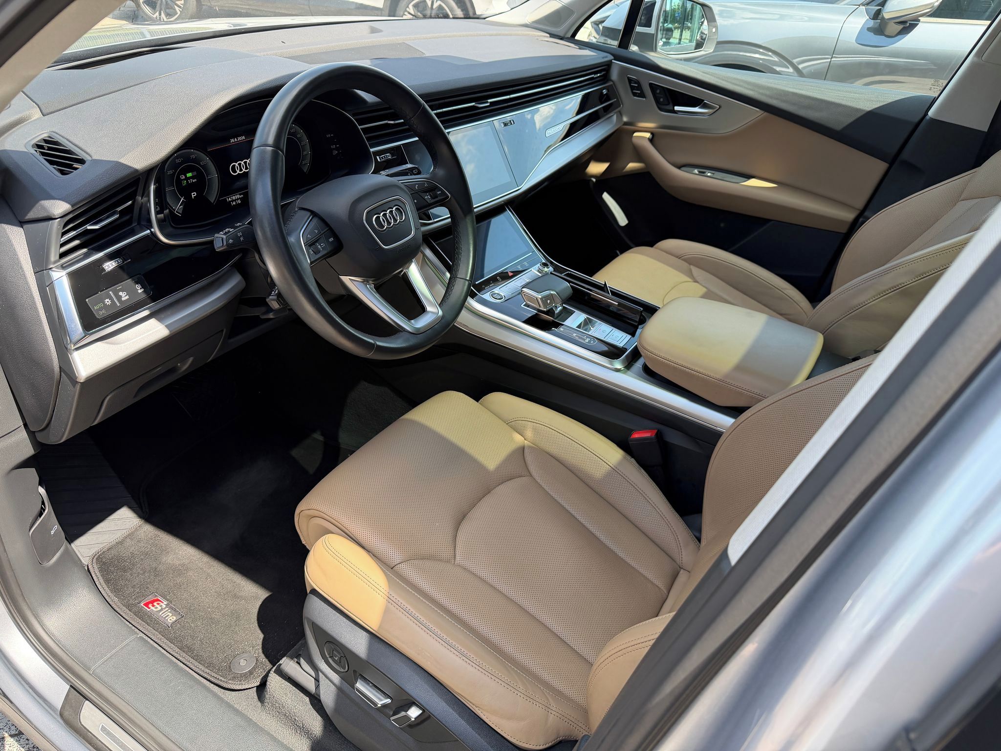 Audi Q7, 55 TFSI e 280 Tiptronic Quattr - fotka 6
