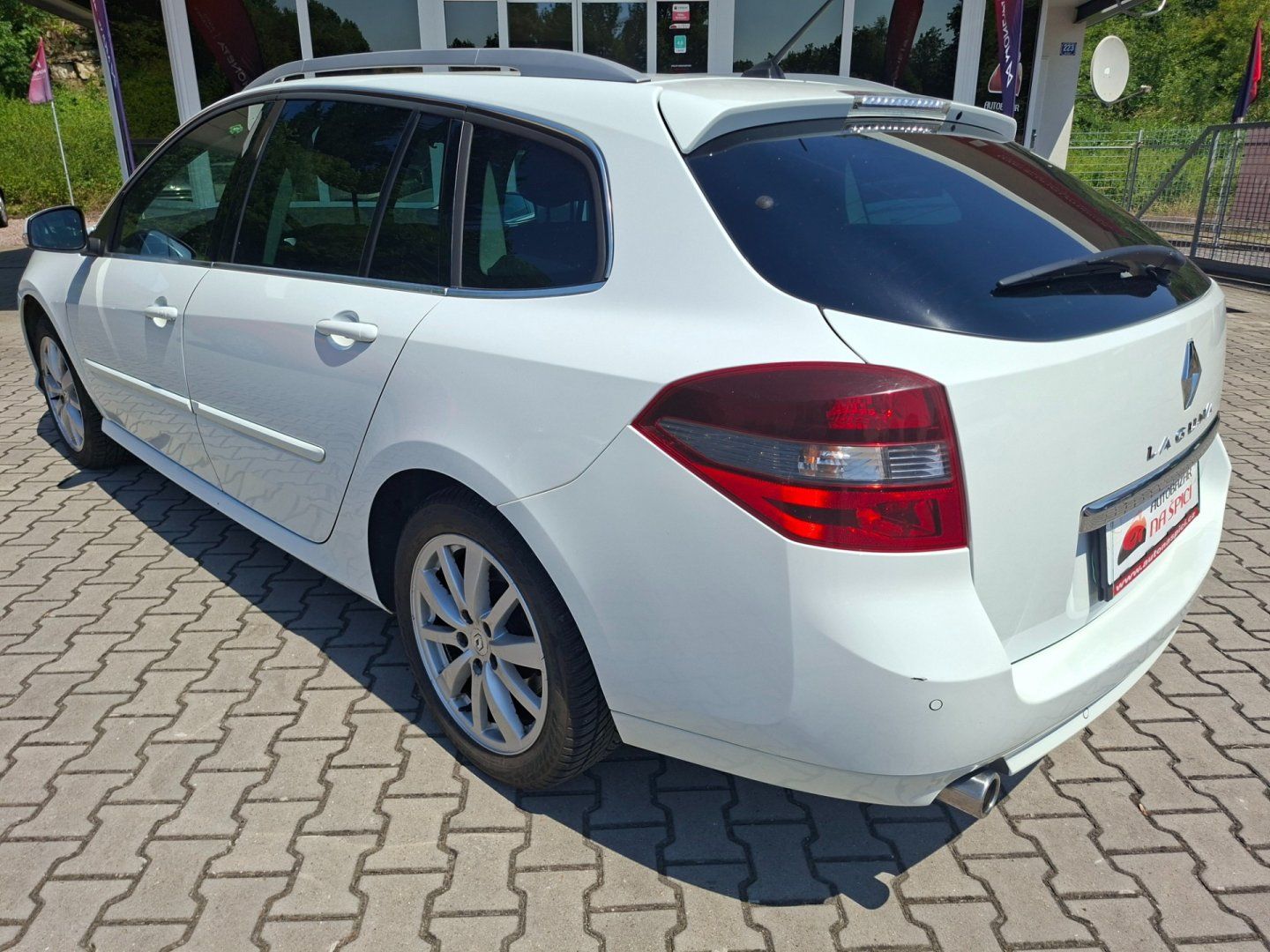 Renault Laguna, 2.0dCi 110kW BLACK EDITION - fotka 6